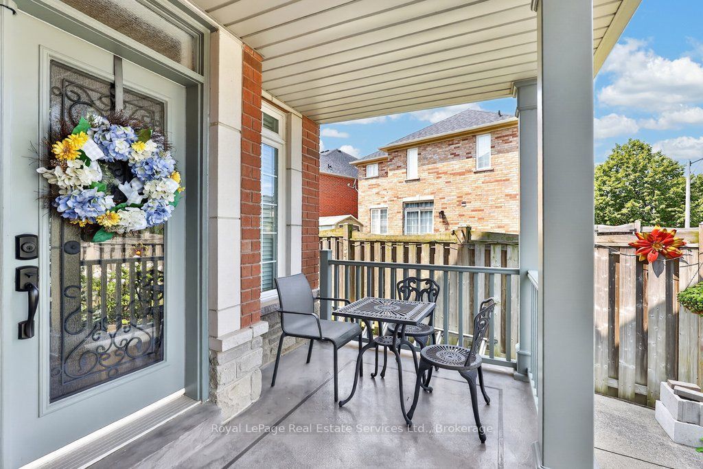 2070 Willhaven Trail, Oakville, ON L6M 5G3 photo 3