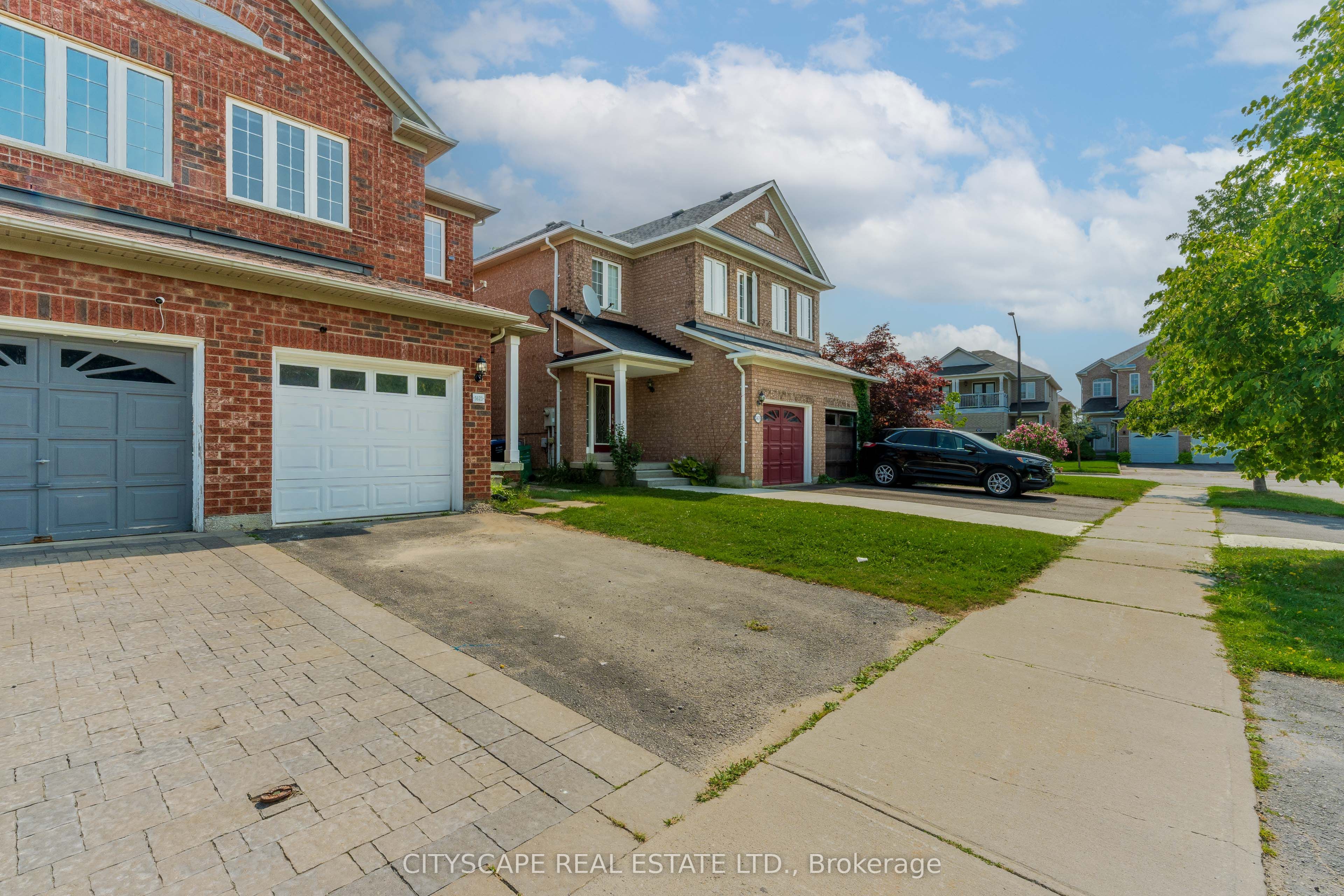 5623 Longboat Avenue, Mississauga, ON L5M 7E5 photo 5
