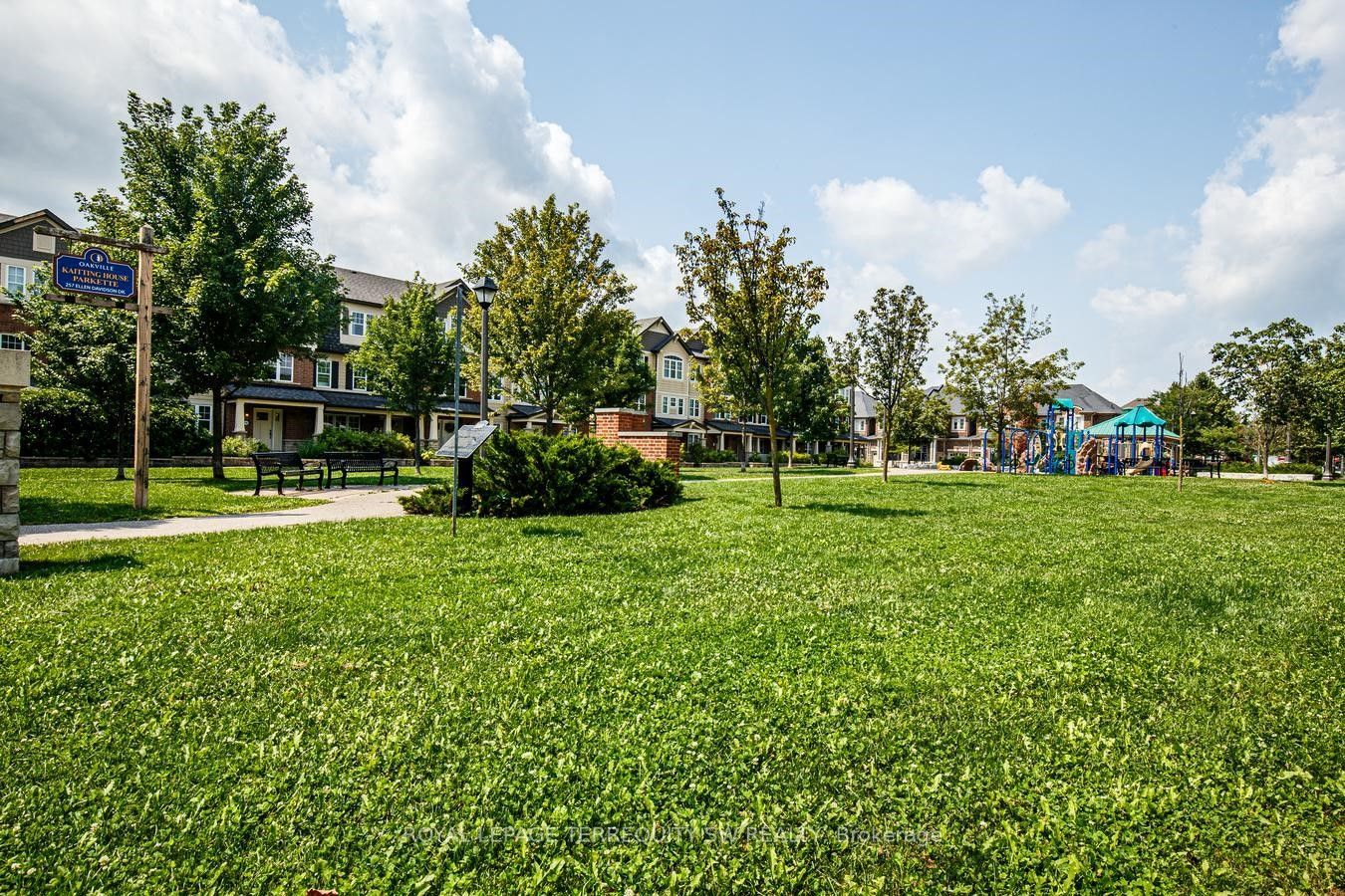 248 Ellen Davidson Drive, Oakville, ON L6M 0V2 photo 3