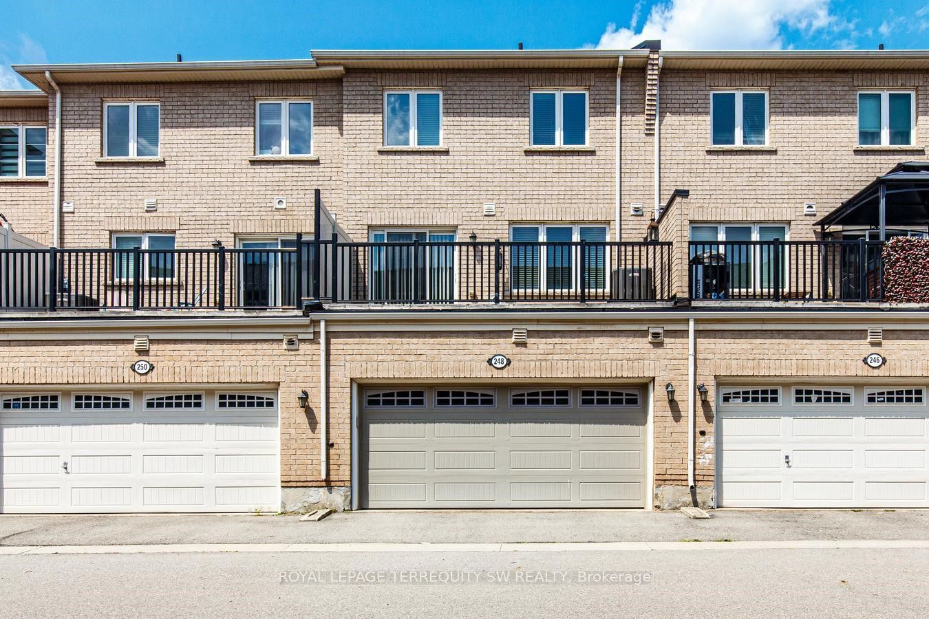248 Ellen Davidson Drive, Oakville, ON L6M 0V2 photo 4
