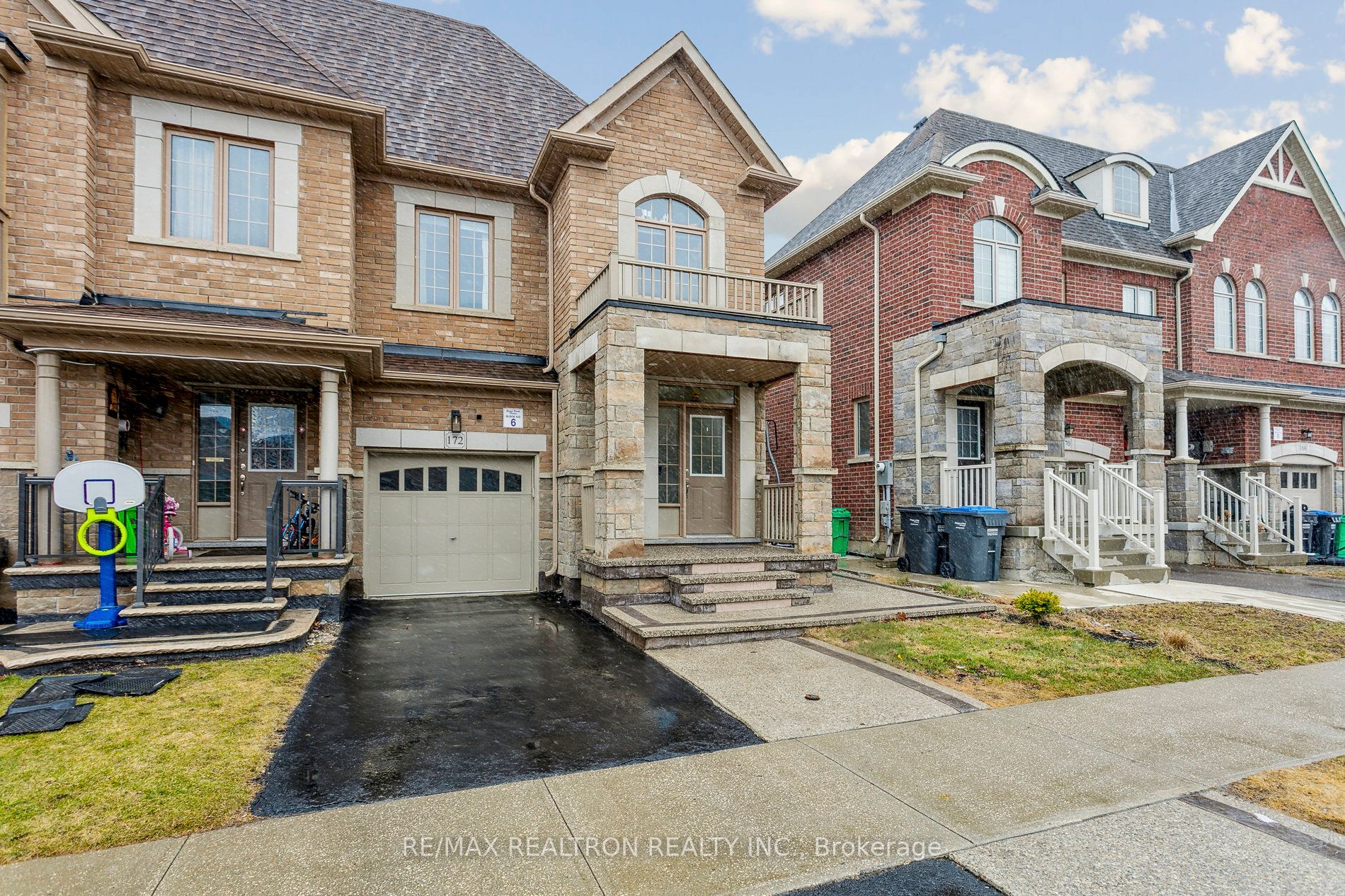 172 Agava Street Main, Brampton, ON L7A 0C3 photo 2
