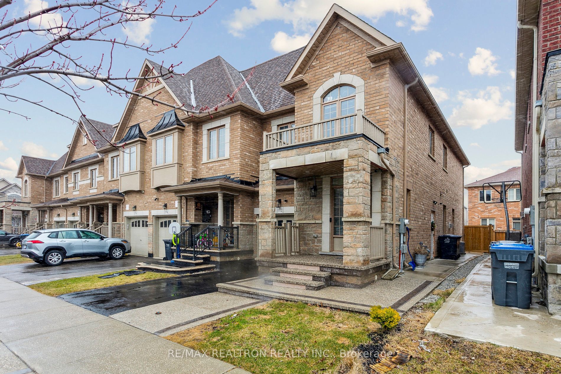 172 Agava Street Main, Brampton, ON L7A 0C3 photo 3