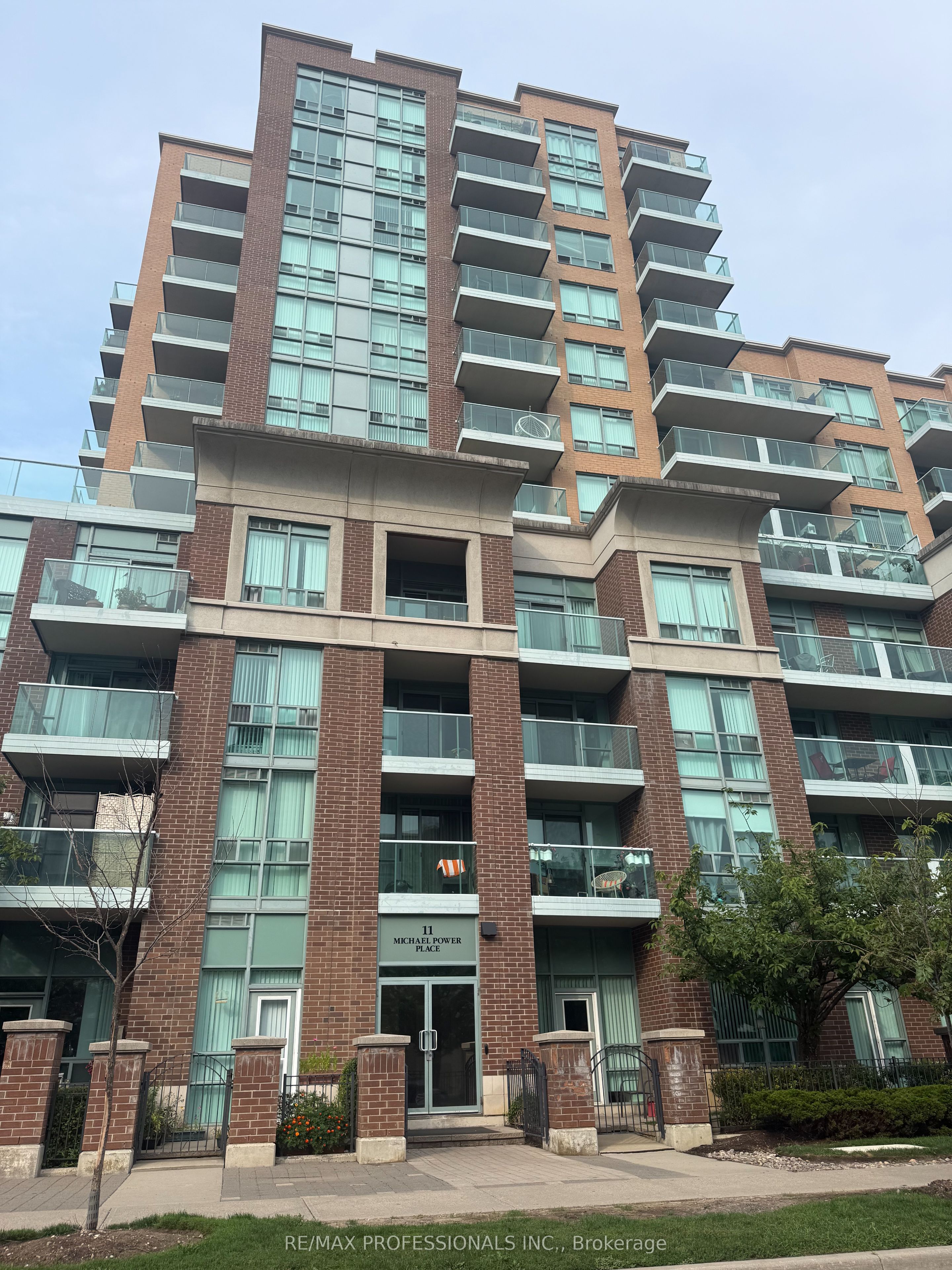 11 Michael Power Place 101, Toronto, ON M9A 5G3