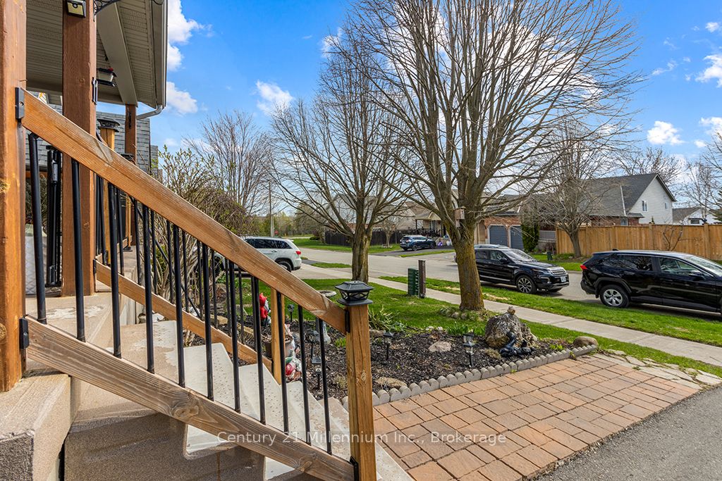 11 Northampton Street, Orangeville, ON L9W 5H8 photo 3