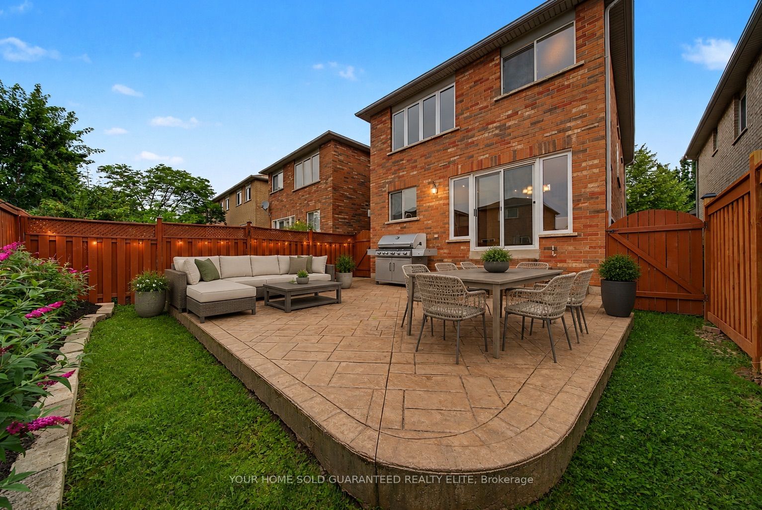 562 Delphine Drive, Burlington, ON L7L 6X1 photo 2