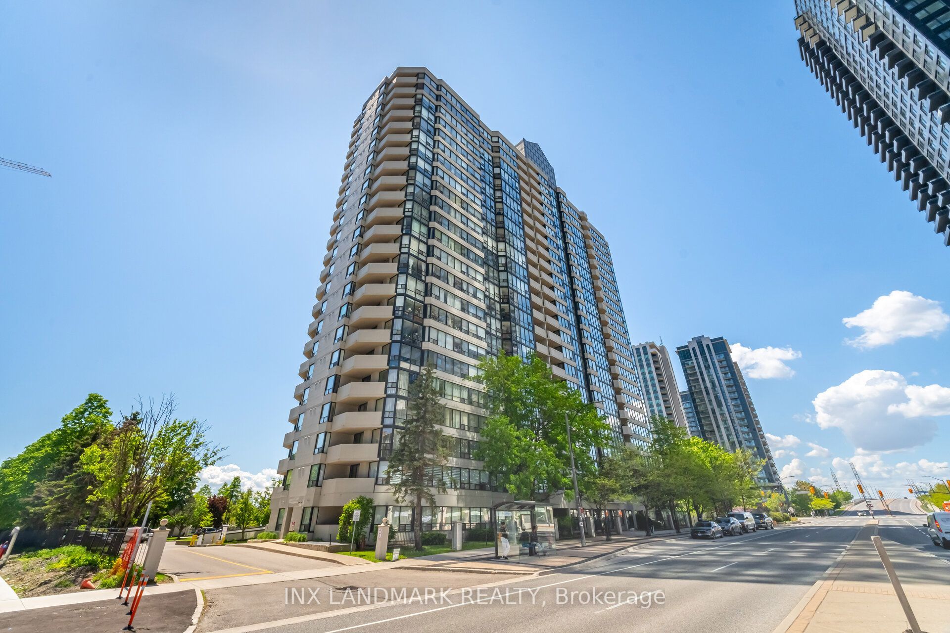330 Rathburn Road W 2008, Mississauga, ON L5B 3Y1