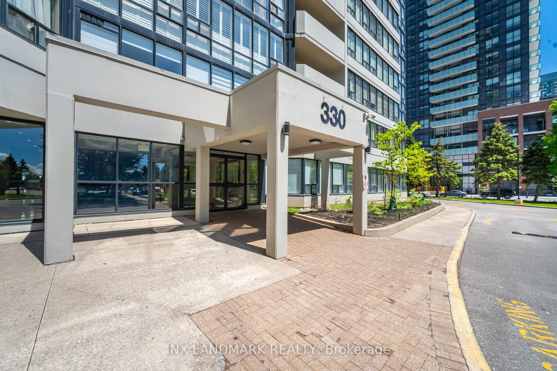 330 Rathburn Road W 2008, Mississauga, ON L5B 3Y1 photo 2