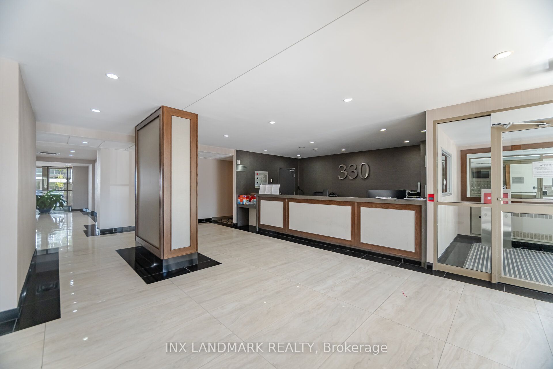 330 Rathburn Road W 2008, Mississauga, ON L5B 3Y1 photo 3