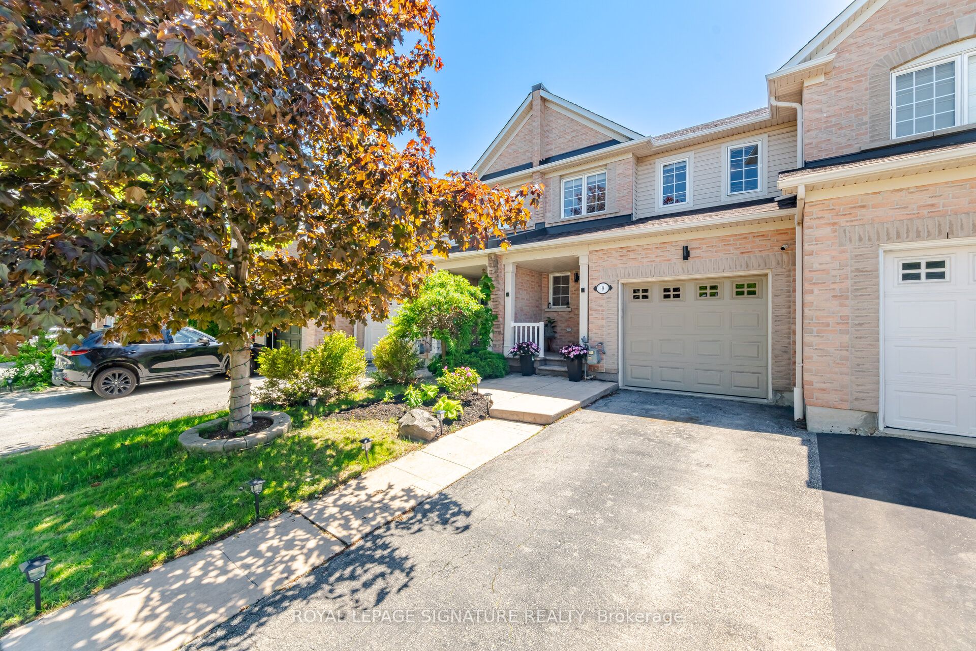 2511 Boros Road 9, Burlington, ON L7M 5B2