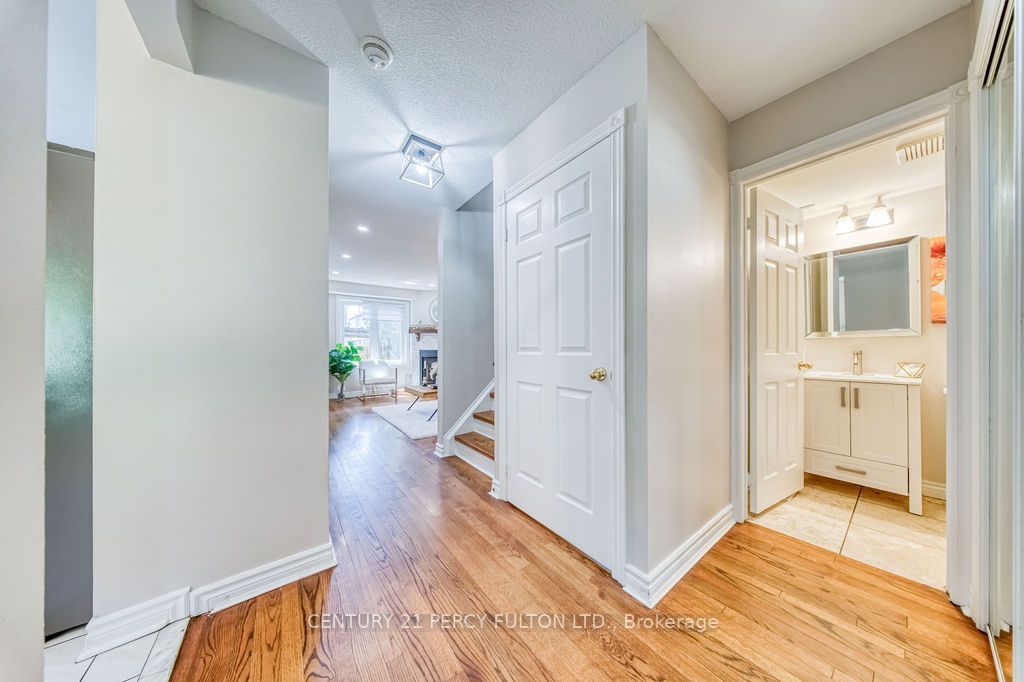 5522 Holbrook Road, Mississauga, ON L5M 5G4 photo 4