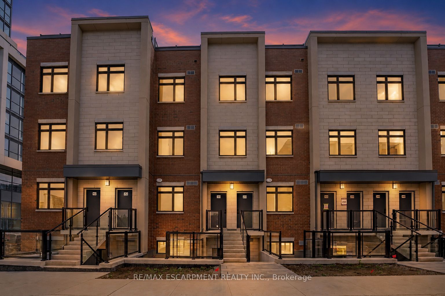 1075 Douglas McCurdy Common 251, Mississauga, ON L5G 0C6