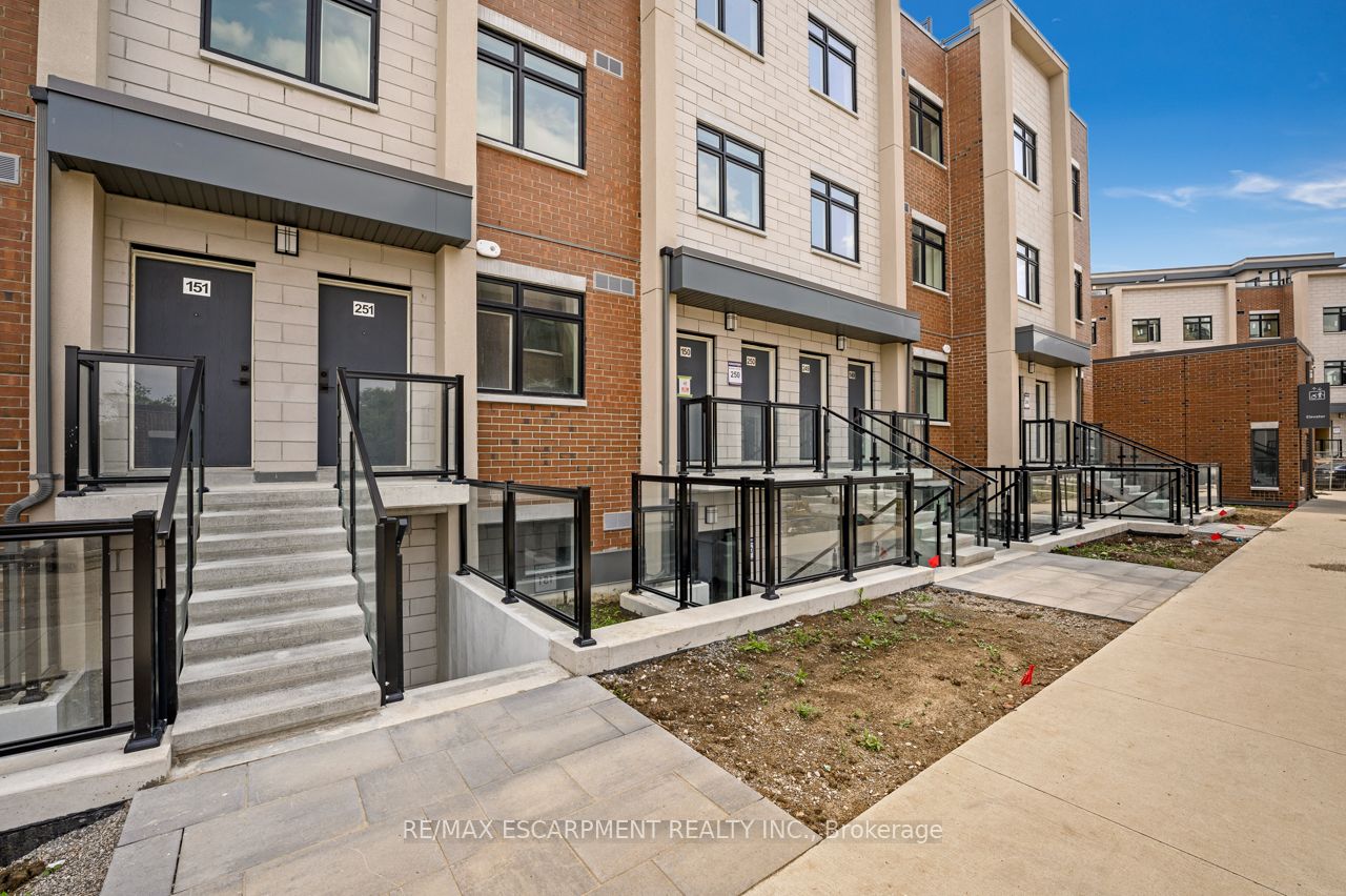 1075 Douglas McCurdy Common 251, Mississauga, ON L5G 0C6 photo 3