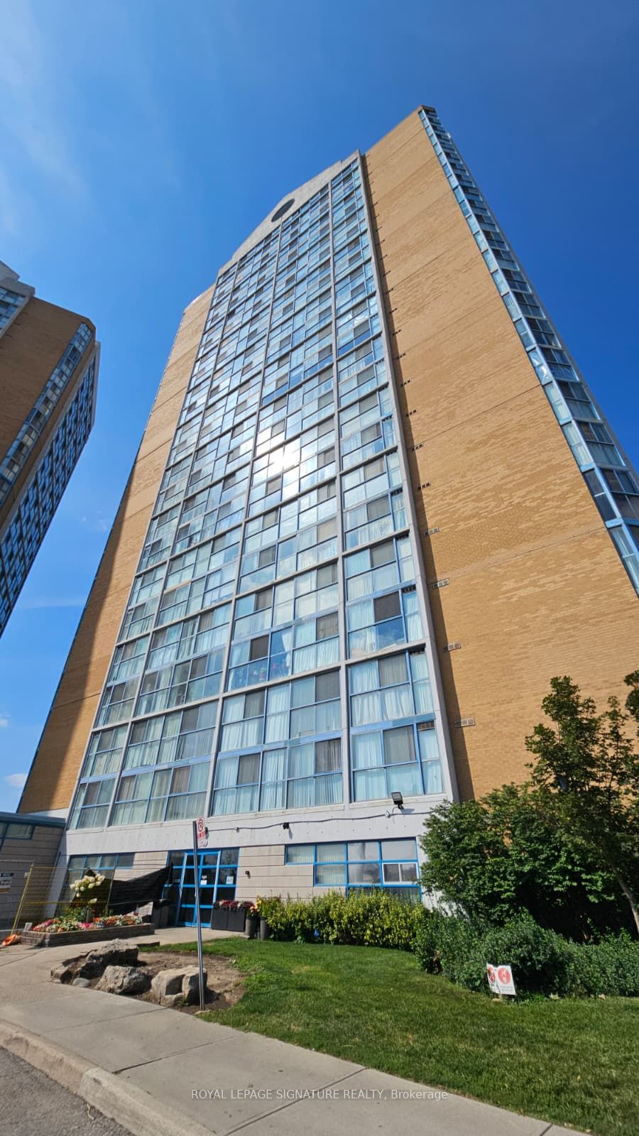 35 Trailwood Drive 2117, Mississauga, ON L4Z 3L6