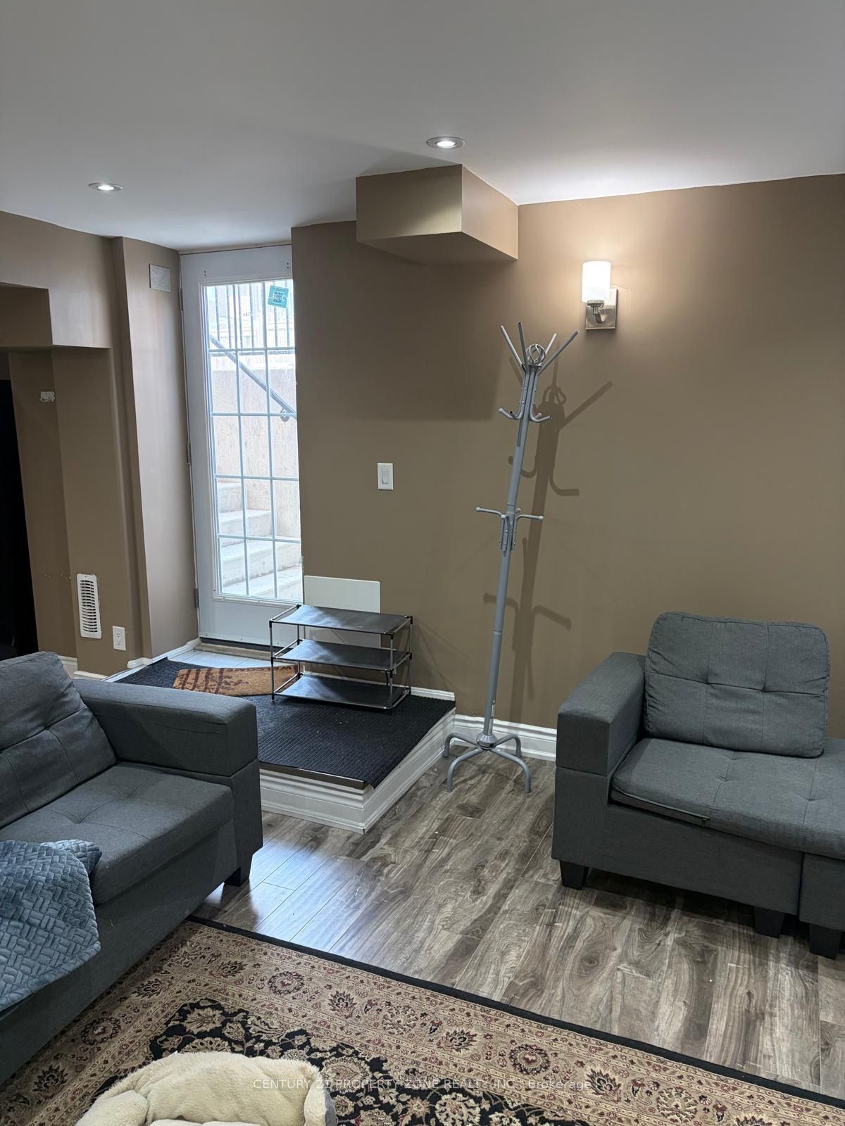 1 Deancrest Crescent, Brampton, ON L7A 0W1 photo 4