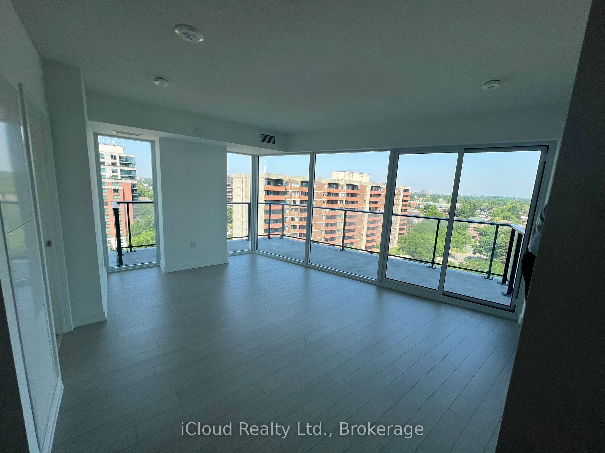 4010 Eglinton Avenue 1102, Toronto, ON M9A 0G5 photo 5