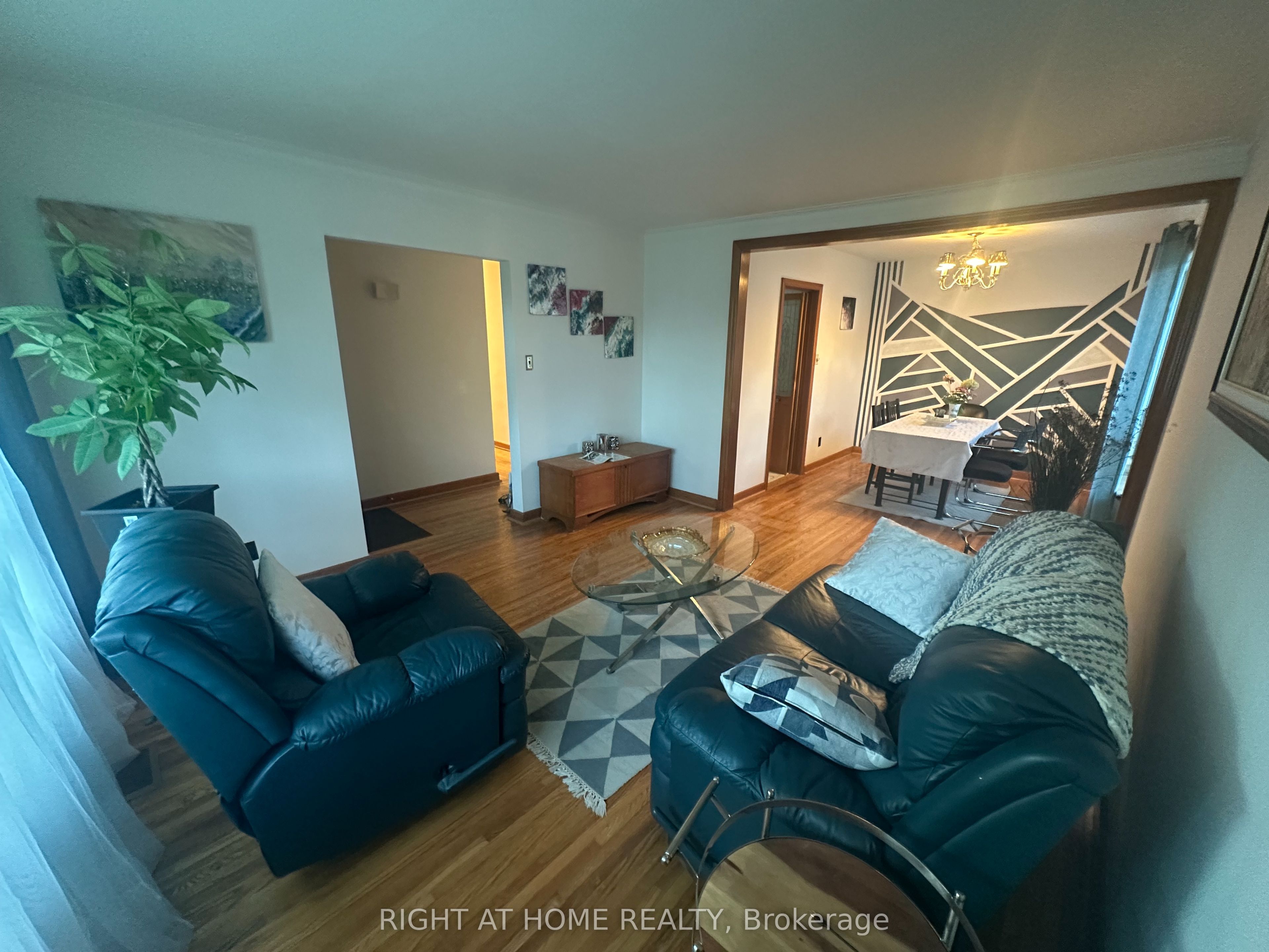 309 Queen Mary Drive, Oakville, ON L6K 3L5 photo 5