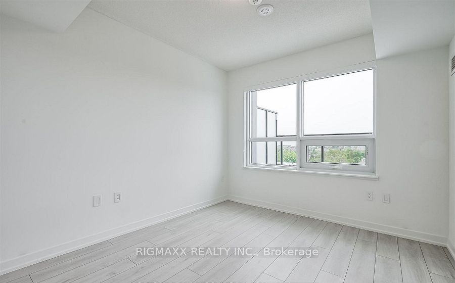 556 Marlee Avenue W 521, Toronto, ON M6B 0B1 photo 4