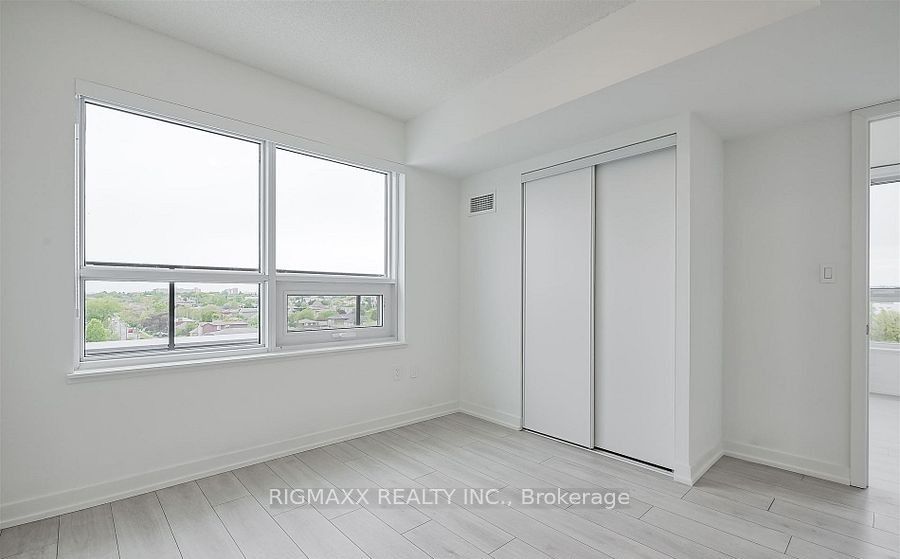 556 Marlee Avenue W 521, Toronto, ON M6B 0B1 photo 5