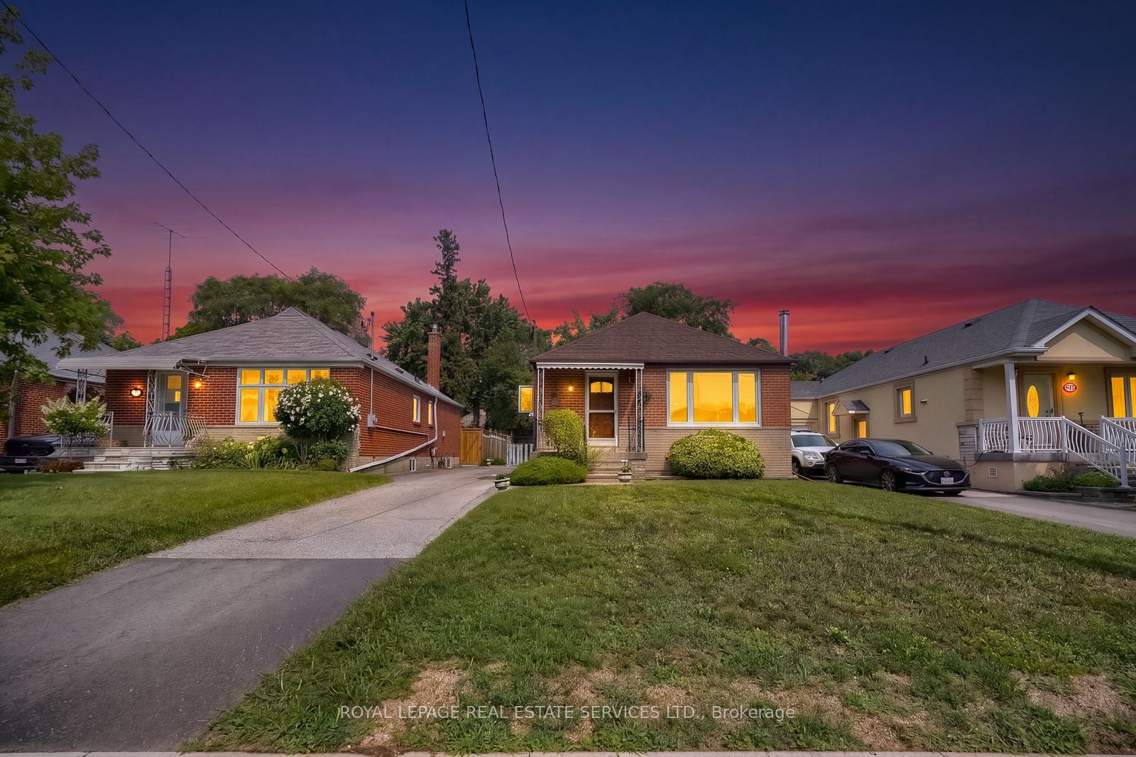 42 Black Creek Boulevard, Toronto, ON M6N 2K8