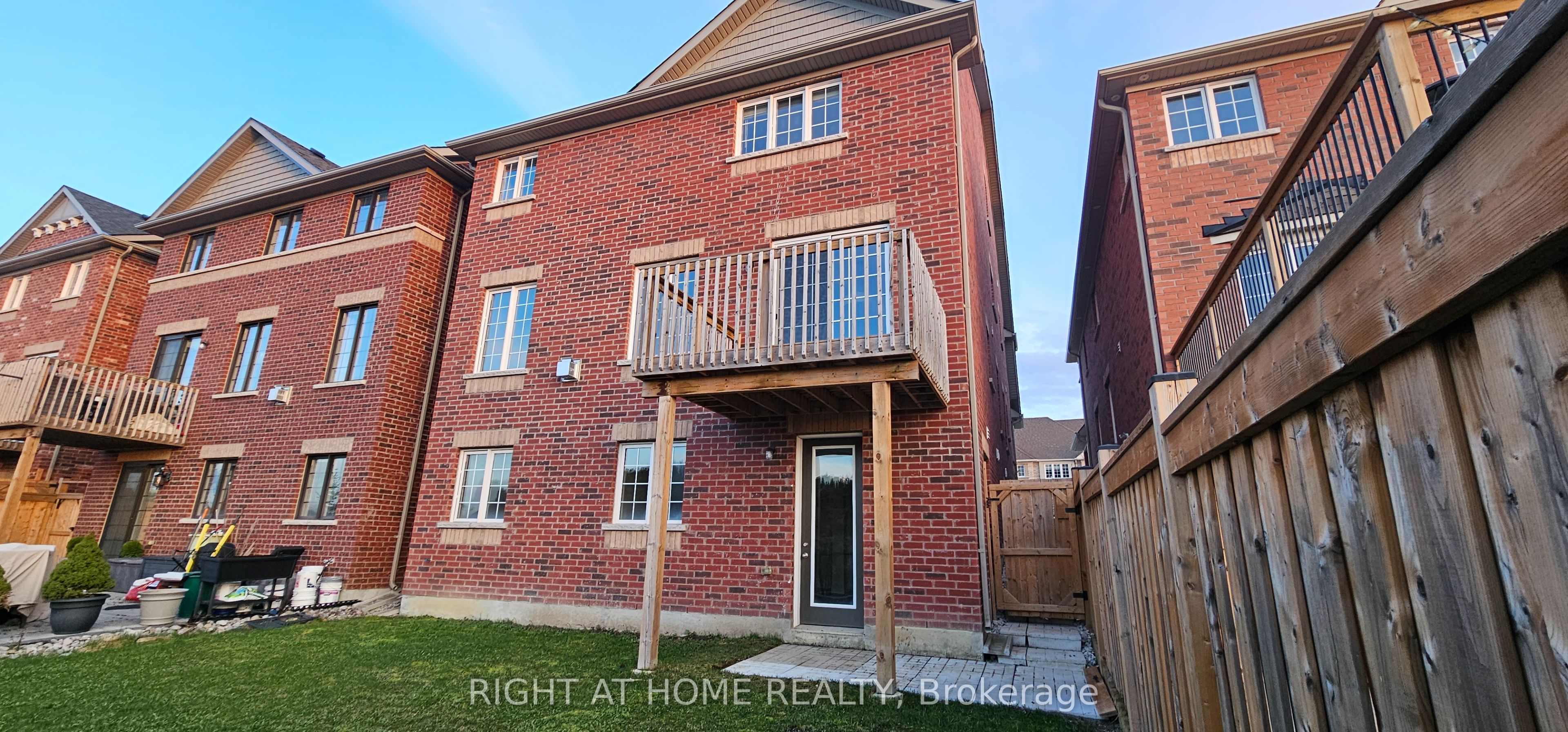 95 Bonnieglen Farm Boulevard #Lower, Caledon, ON L7C 4B7 photo 2