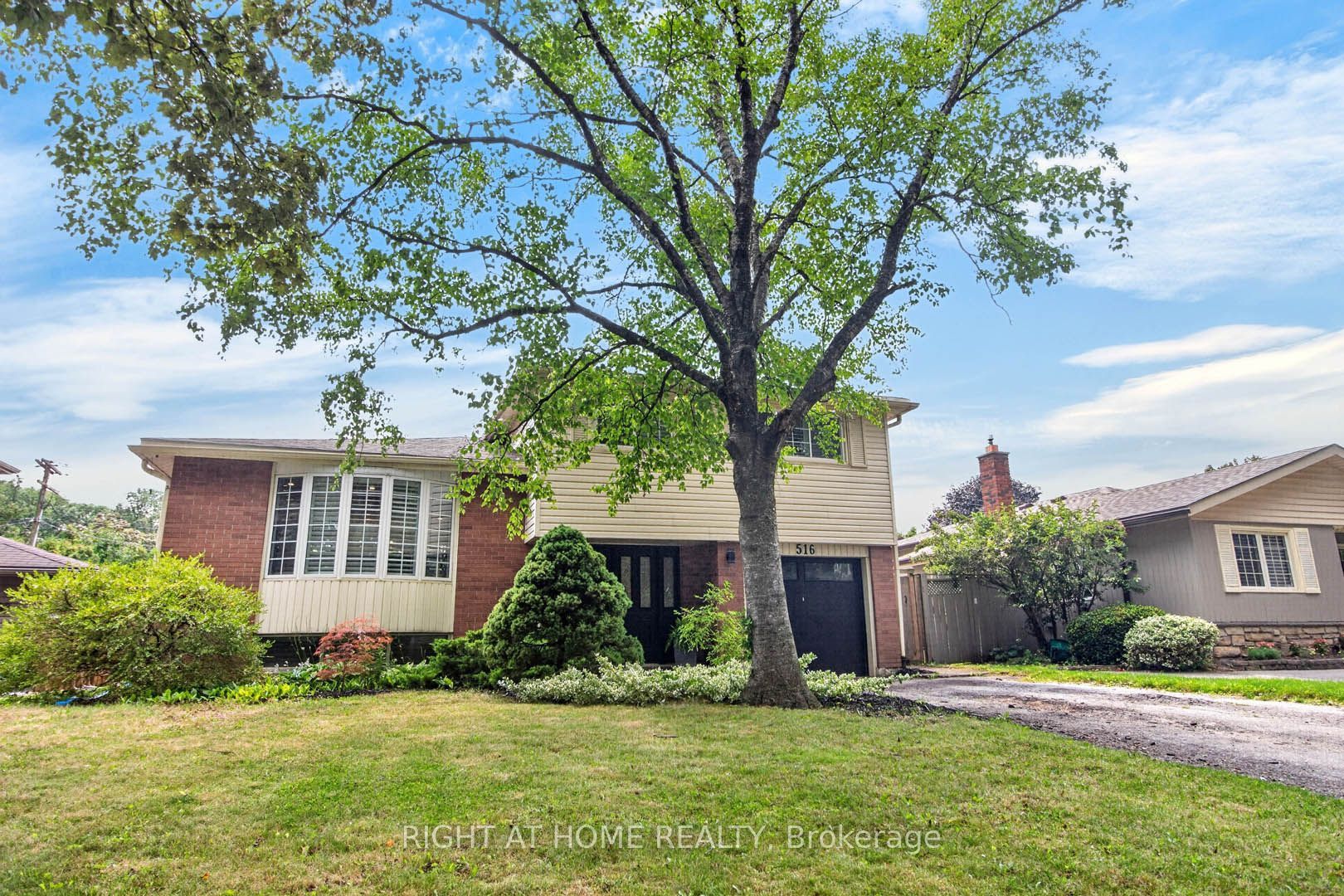 516 Kenmarr Crescent, Burlington, ON L7L 4R7 photo 3
