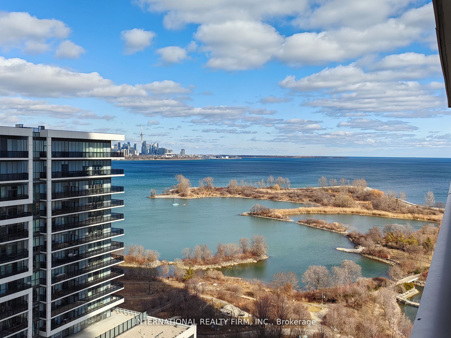 33 Shore Breeze Drive 1608, Toronto, ON M8V 0G1 photo 3