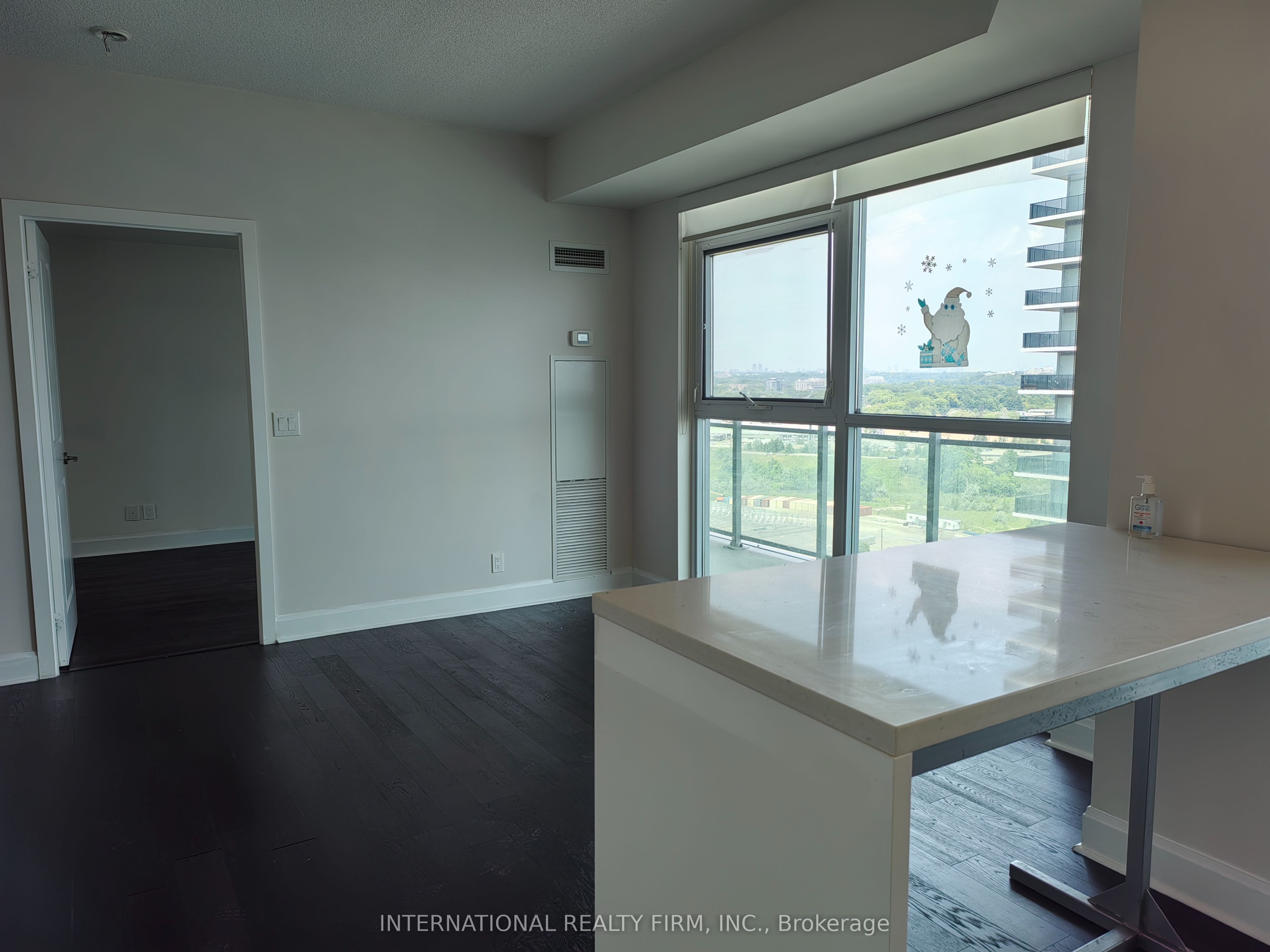 33 Shore Breeze Drive 1608, Toronto, ON M8V 0G1 photo 4
