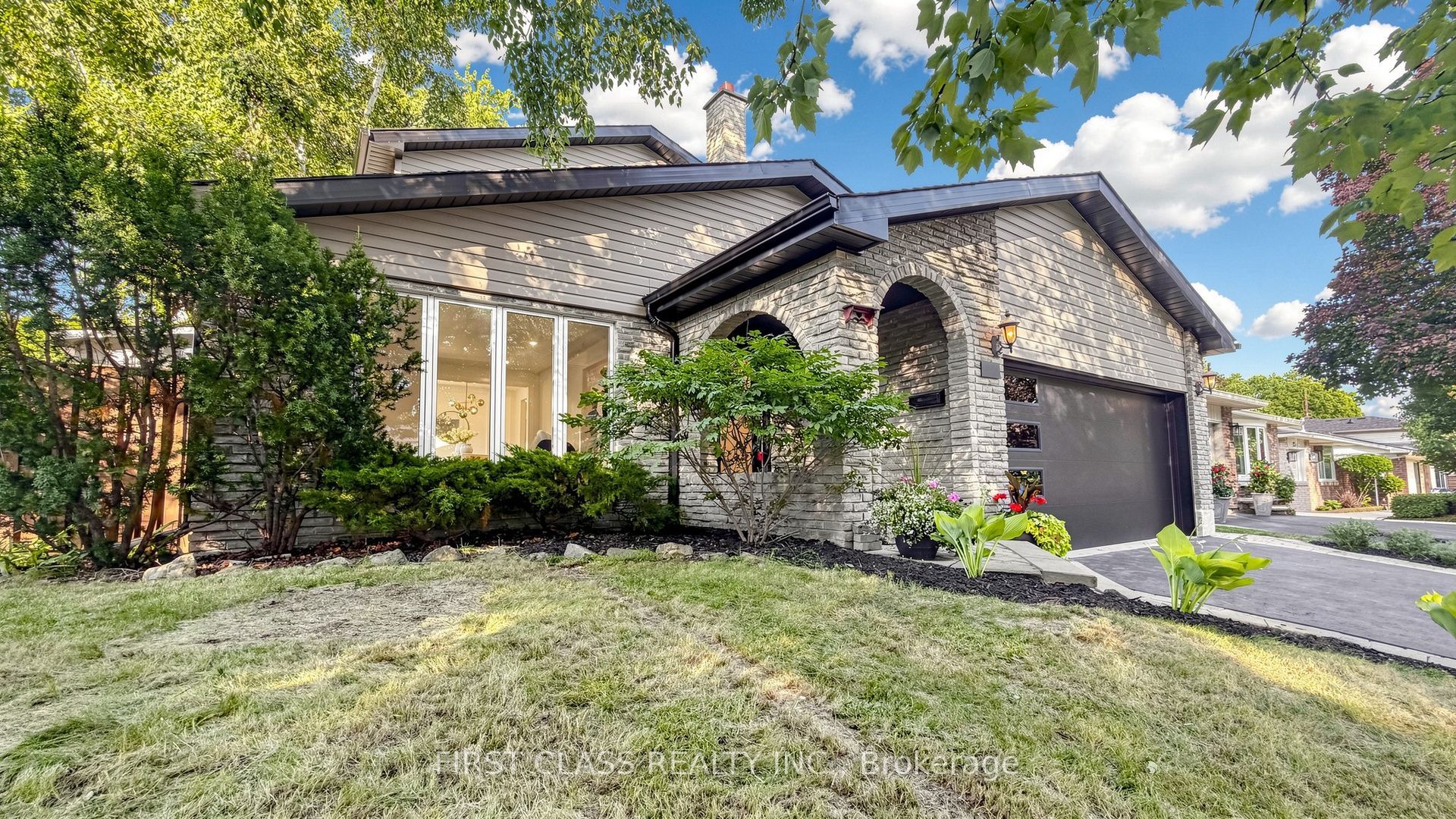 2337 Devon Road, Oakville, ON L6J 5R6 photo 2
