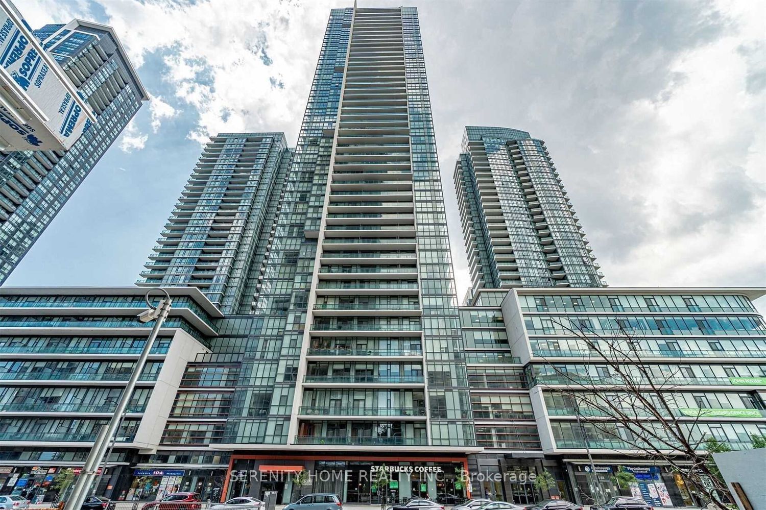 4070 Confederation Parkway 3801, Mississauga, ON L5B 0E9 photo 2