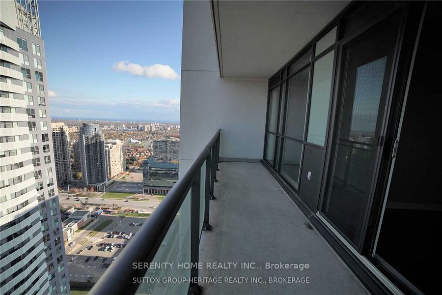 4070 Confederation Parkway 3801, Mississauga, ON L5B 0E9 photo 4
