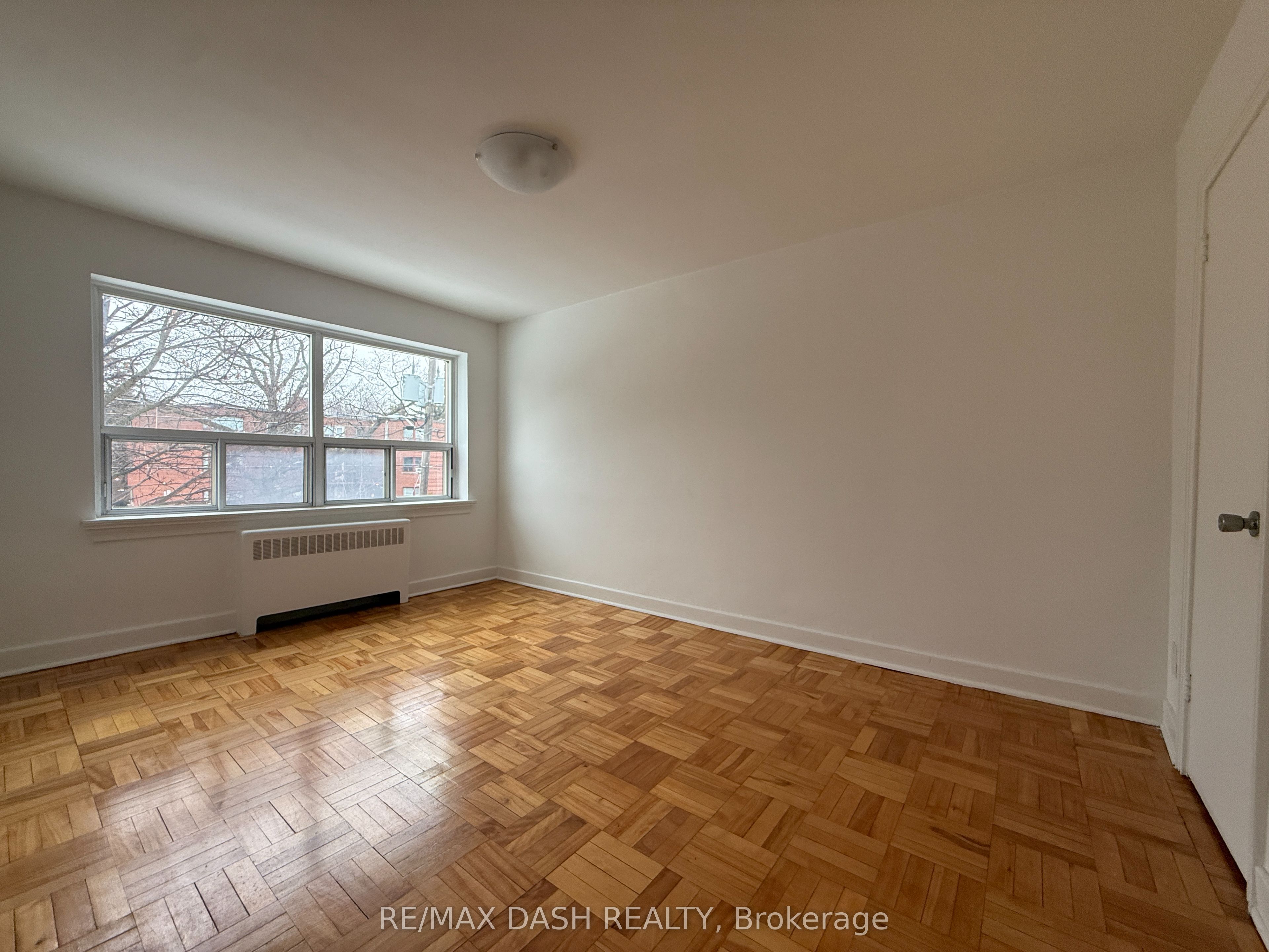 69 Old Mill Terrace 10, Toronto, ON M8X 1A1 photo 2