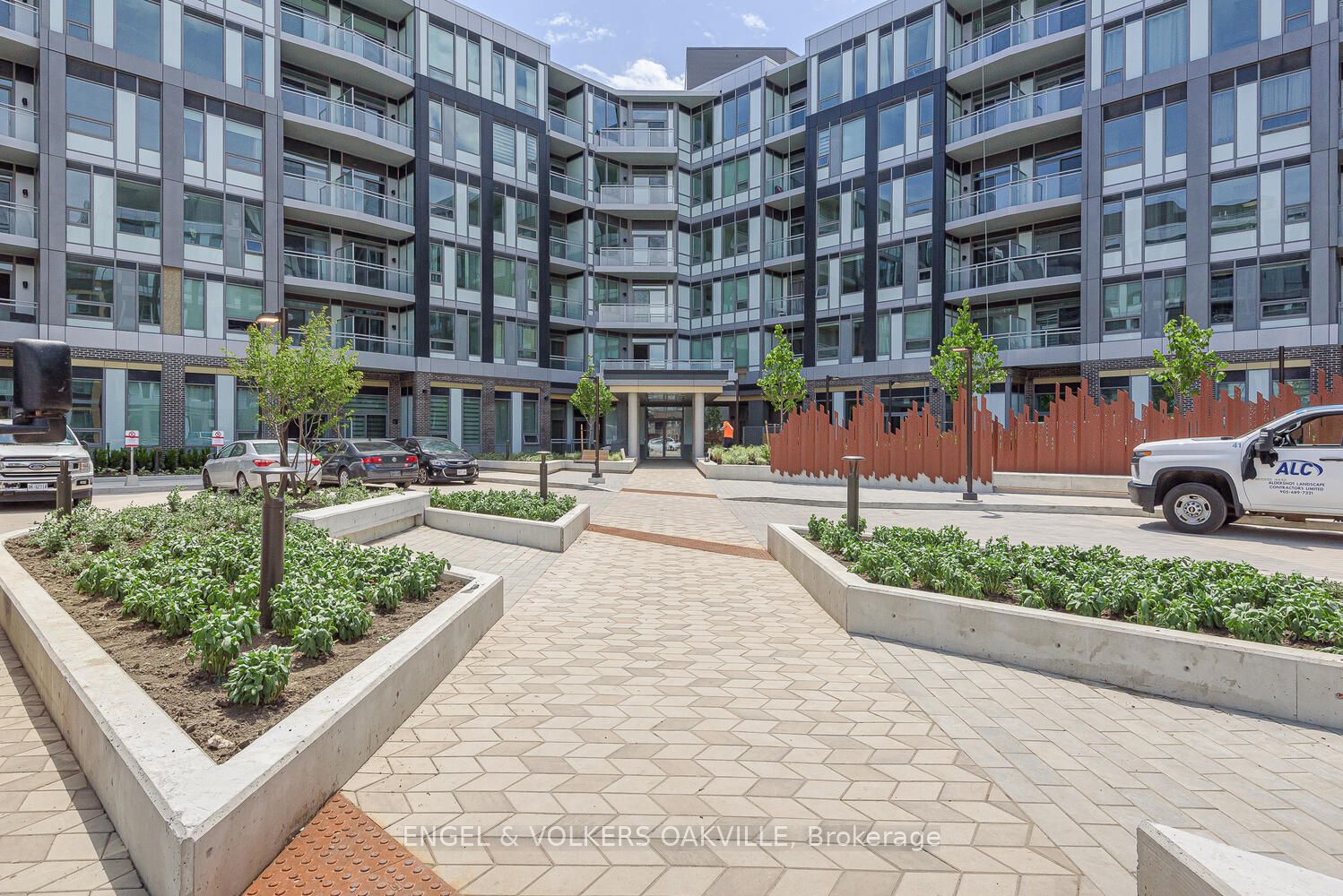 2501 Saw Whet Boulevard 135, Oakville, ON L6M 5N2 photo 3
