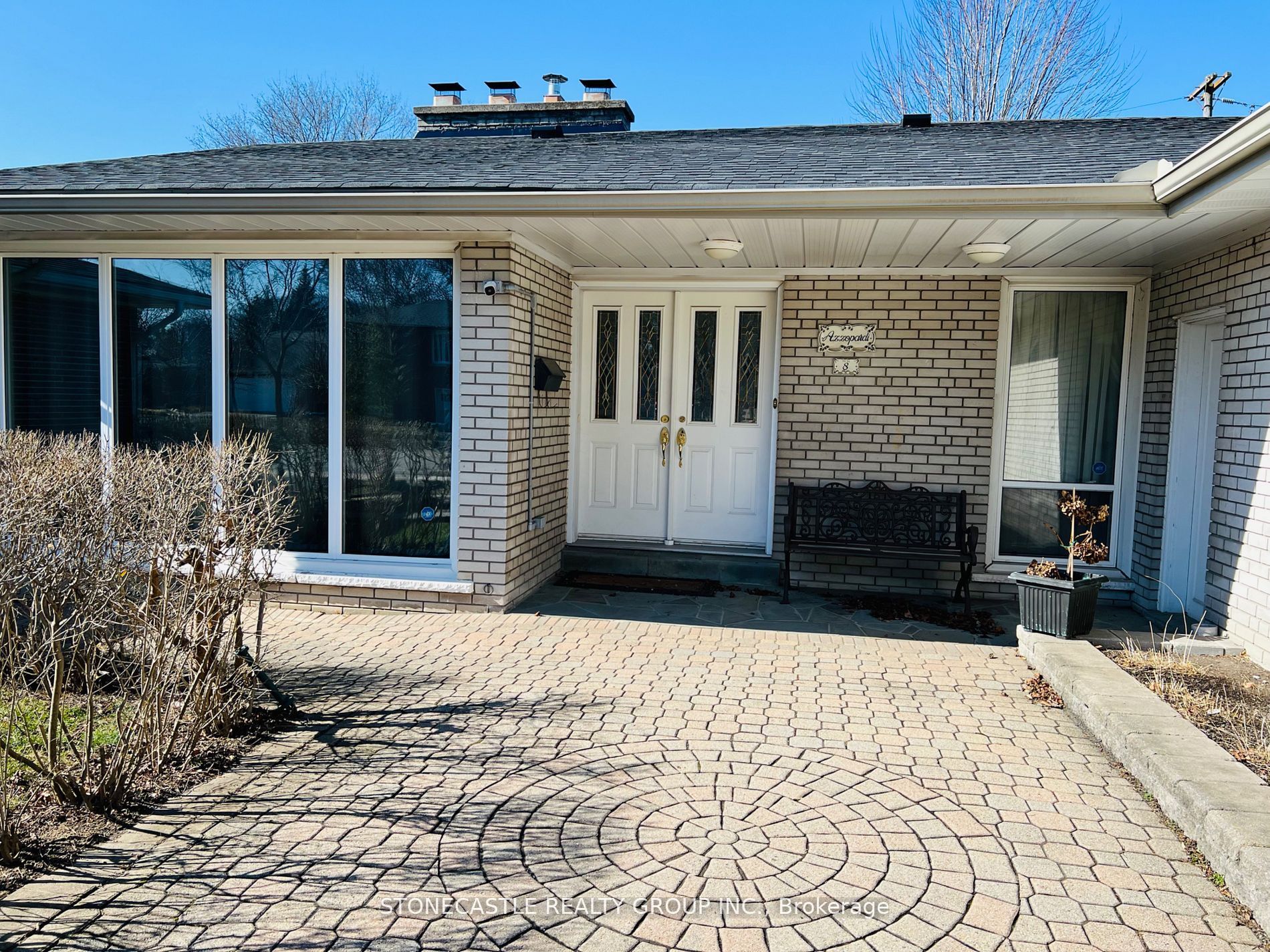 8 Hartsdale Drive, Toronto, ON M9R 2S2 photo 2