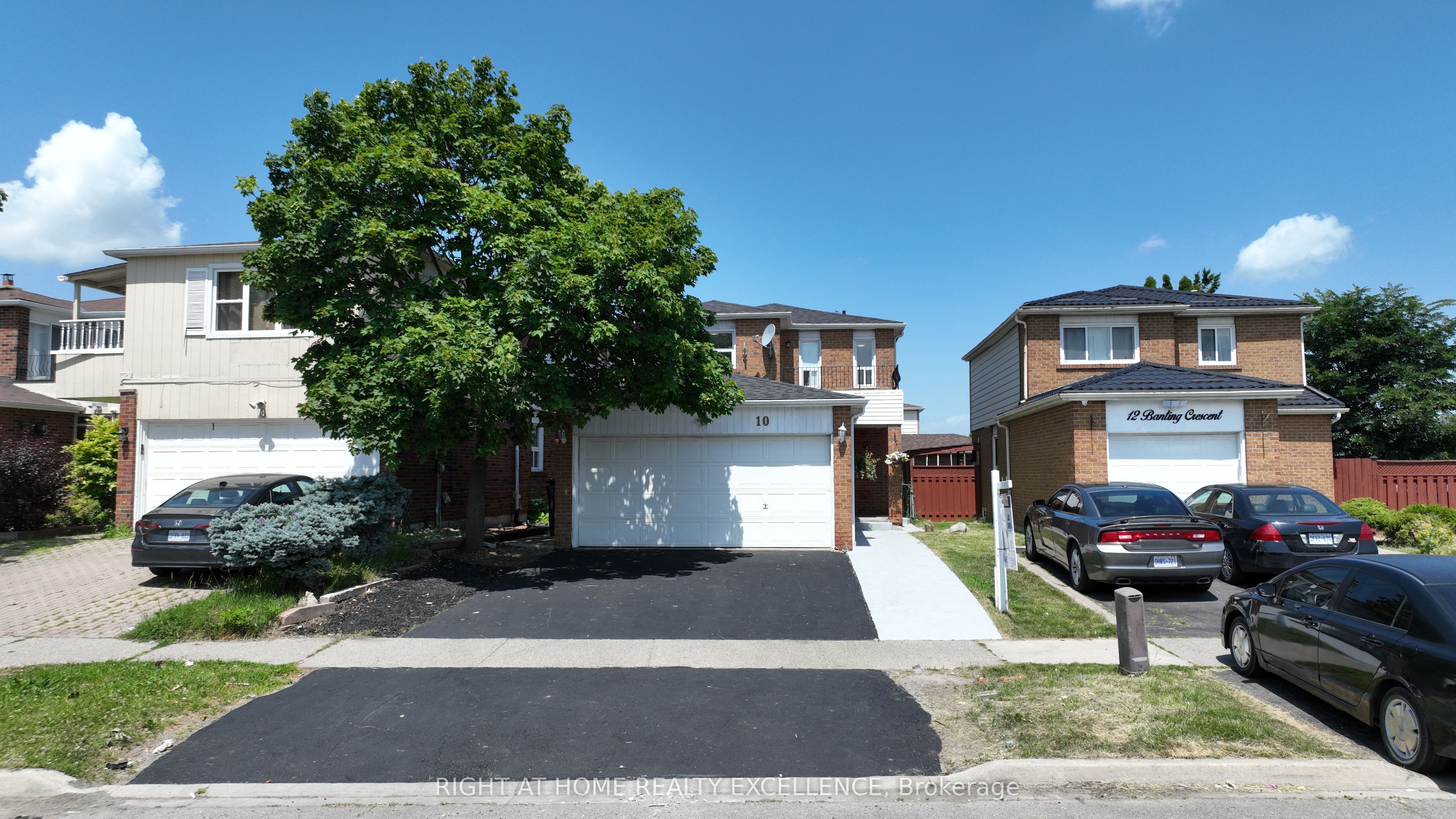 10 Banting Crescent Upper, Brampton, ON L6Y 2L8 photo 2