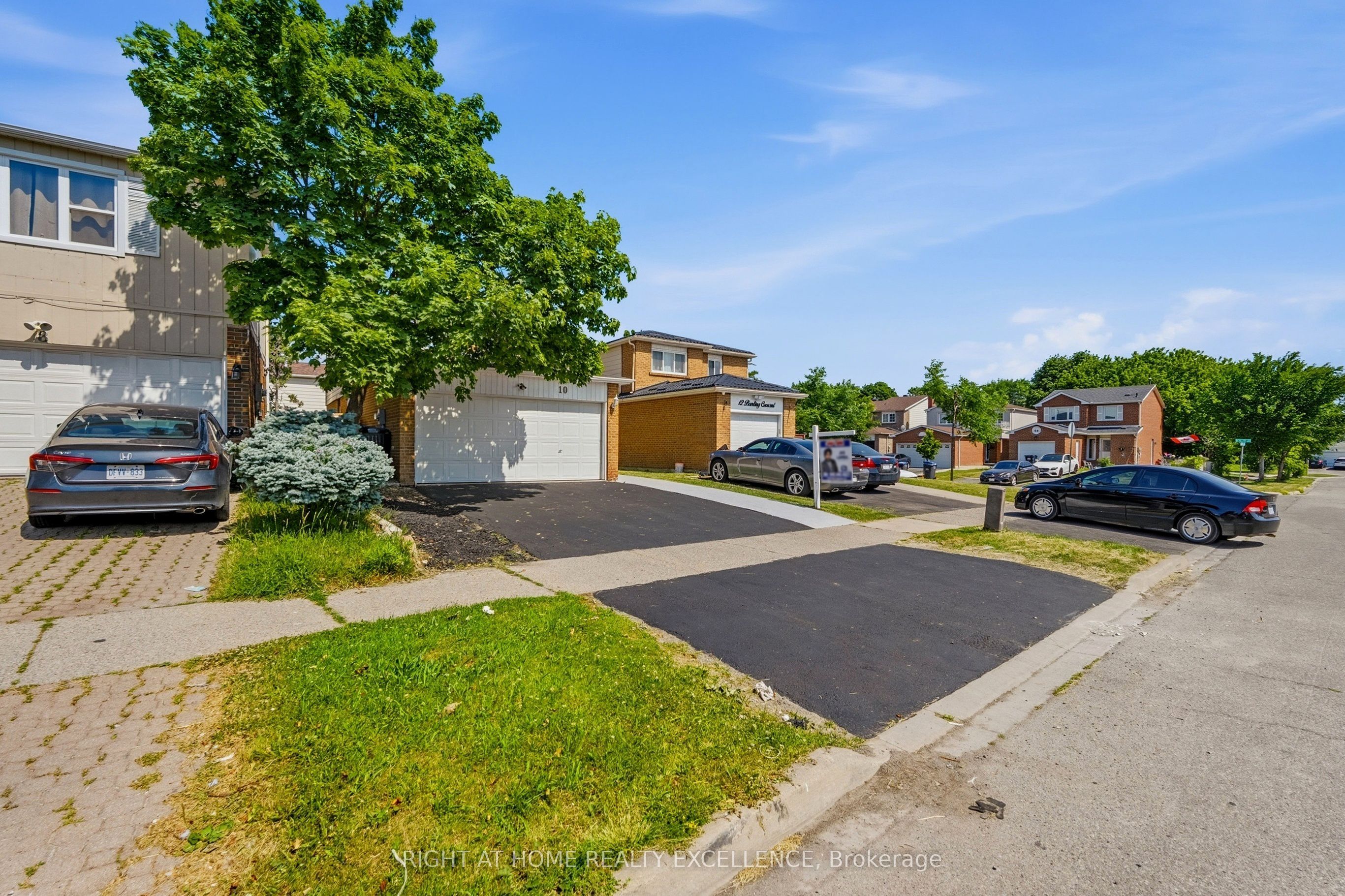 10 Banting Crescent Upper, Brampton, ON L6Y 2L8 photo 3