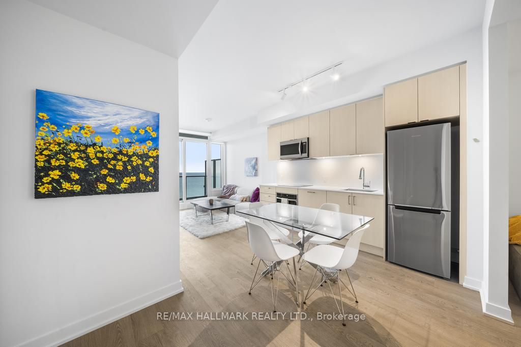 1928 Lake Shore Boulevard W 2907, Toronto, ON M6S 0B1 photo 5