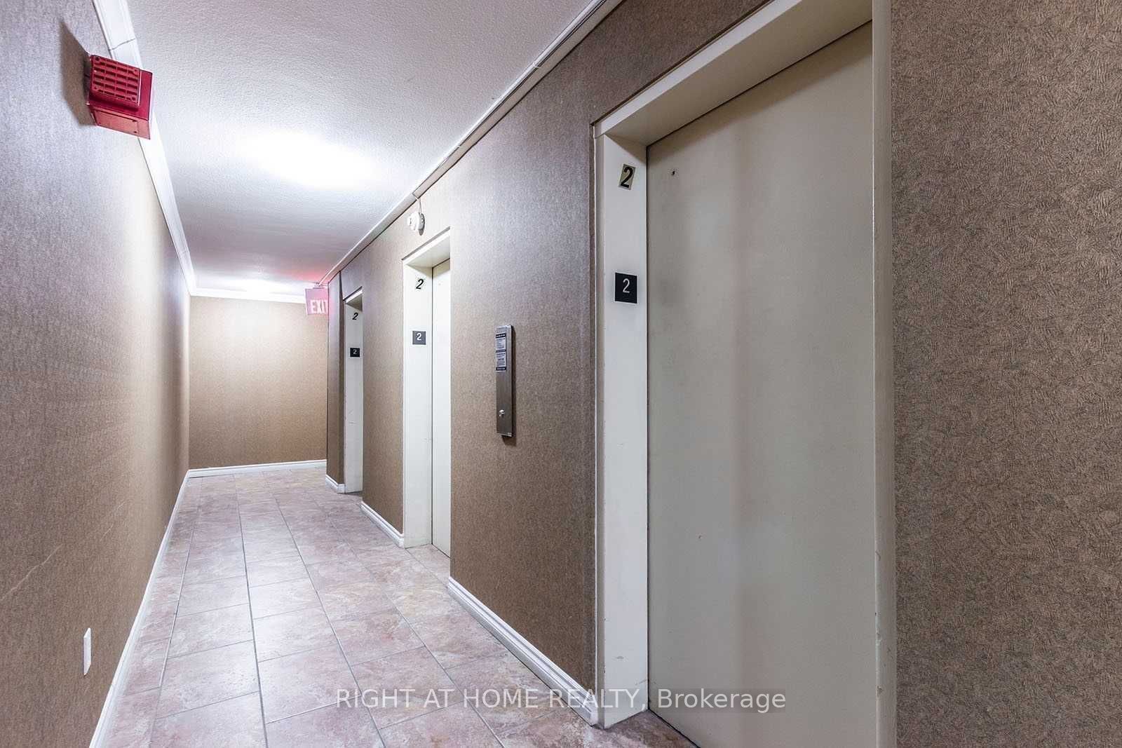 235 Grandravine Drive 407, Toronto, ON M3N 1J2 photo 4