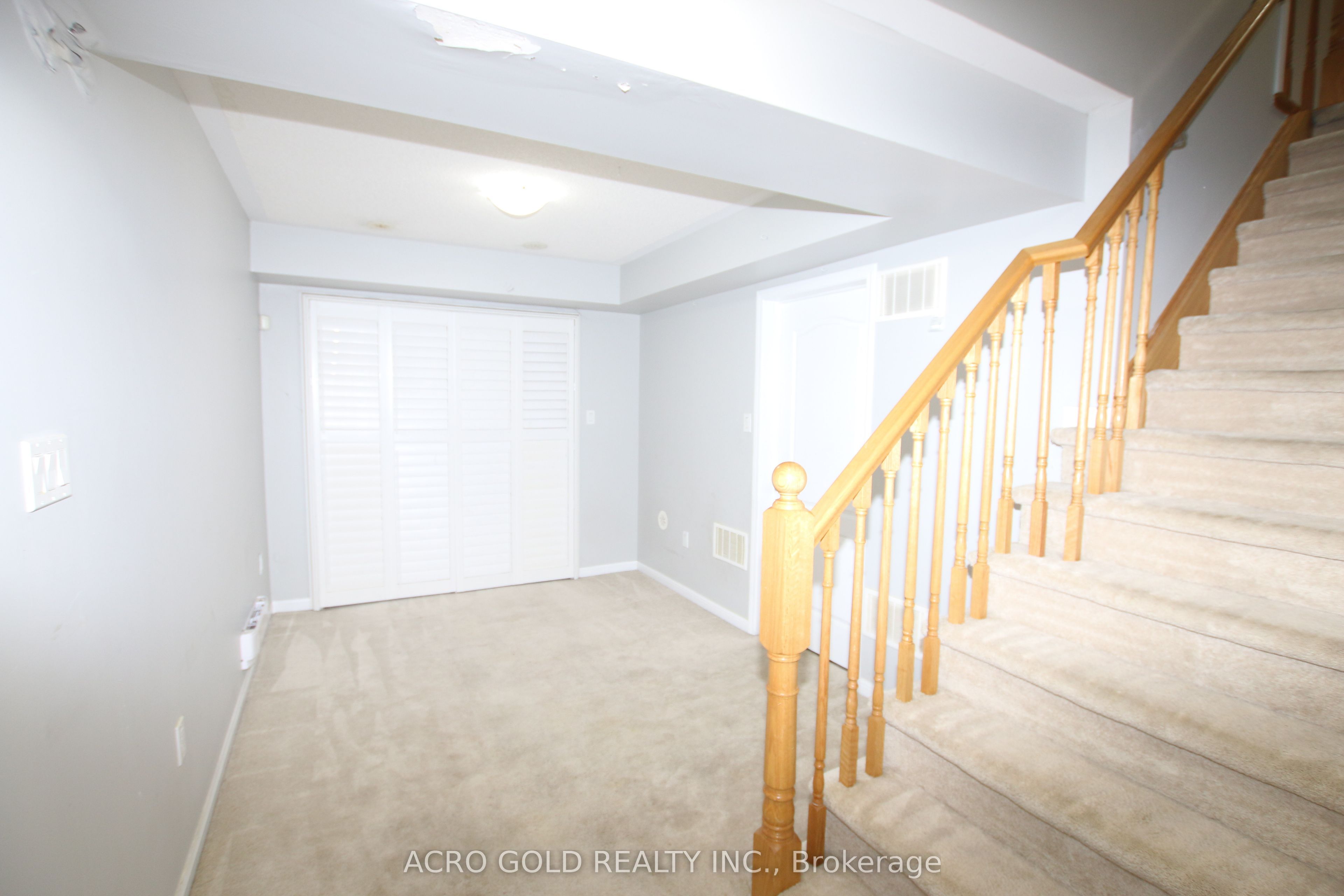 32 Mercedes Road, Brampton, ON L7A 0Z2 photo 3
