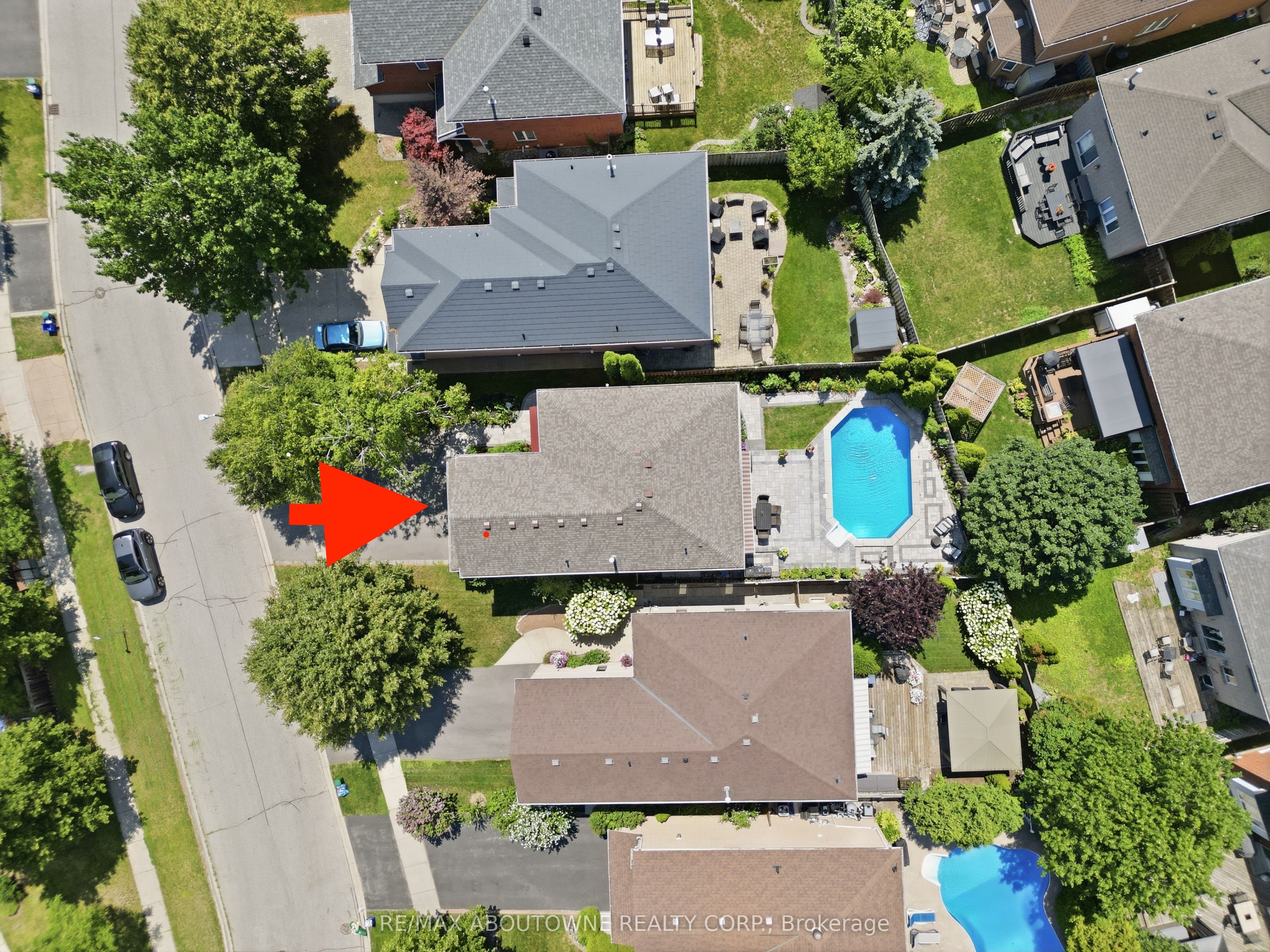 2216 NORFOLK Drive, Oakville, ON L6H 6H4