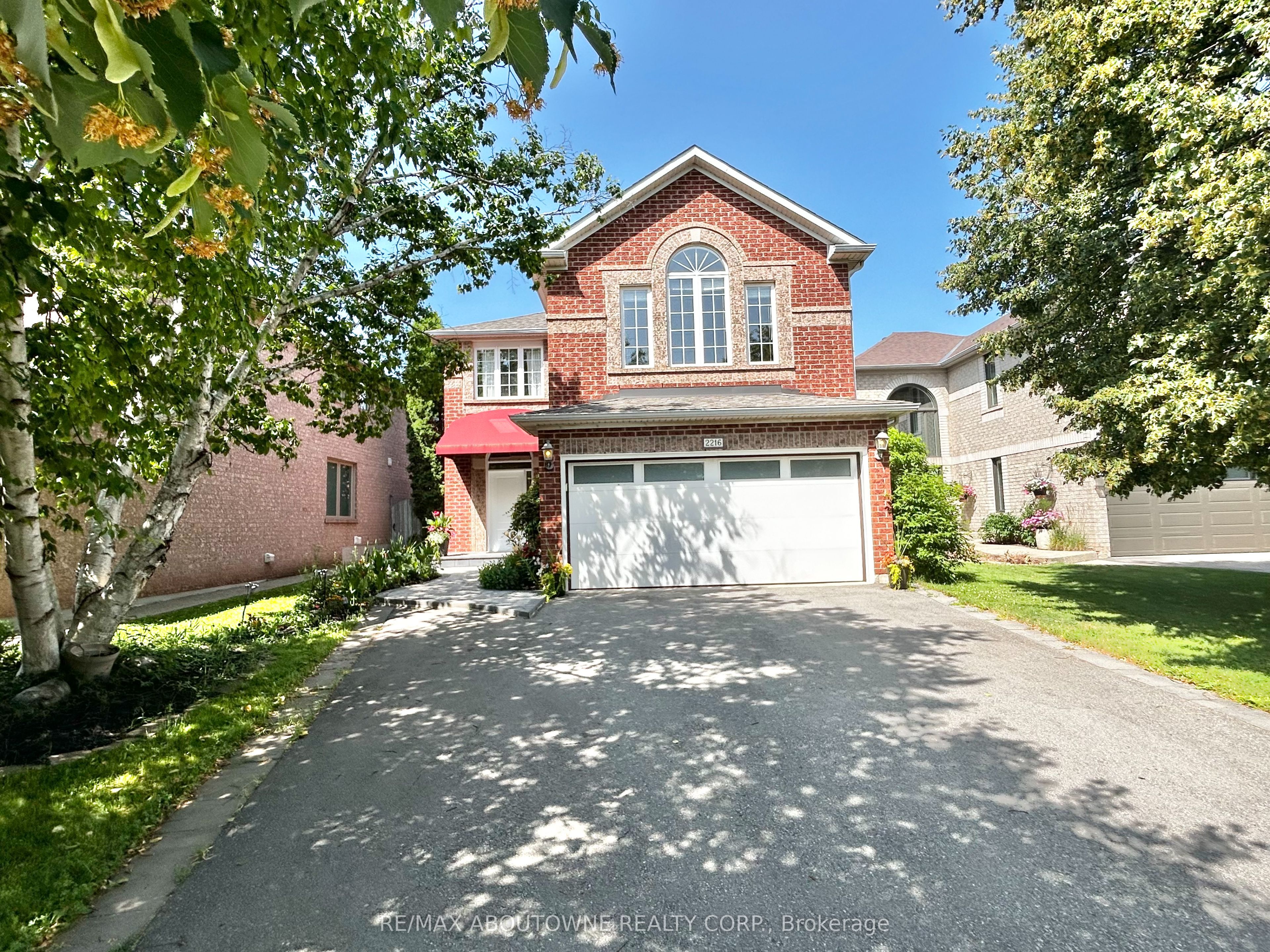 2216 NORFOLK Drive, Oakville, ON L6H 6H4 photo 4