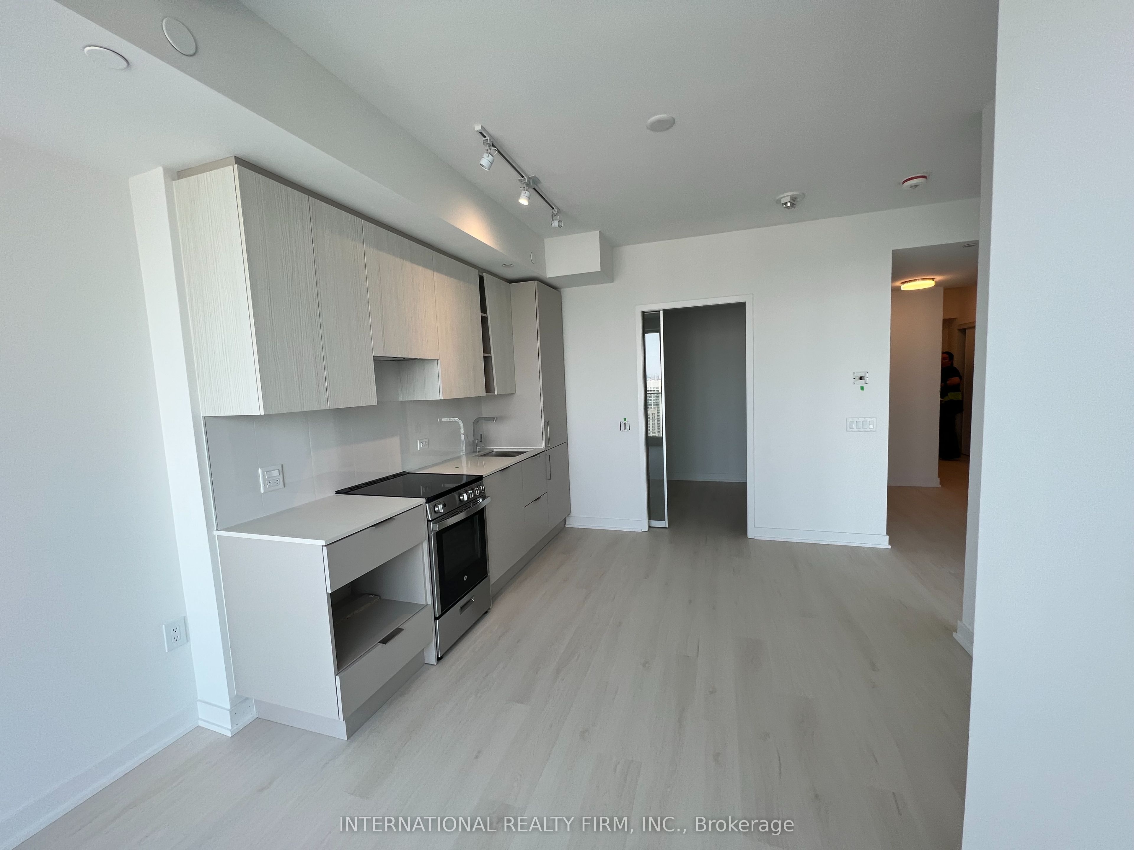 3900 Confederation Parkway 4002, Mississauga, ON L5B 0M3 photo 2