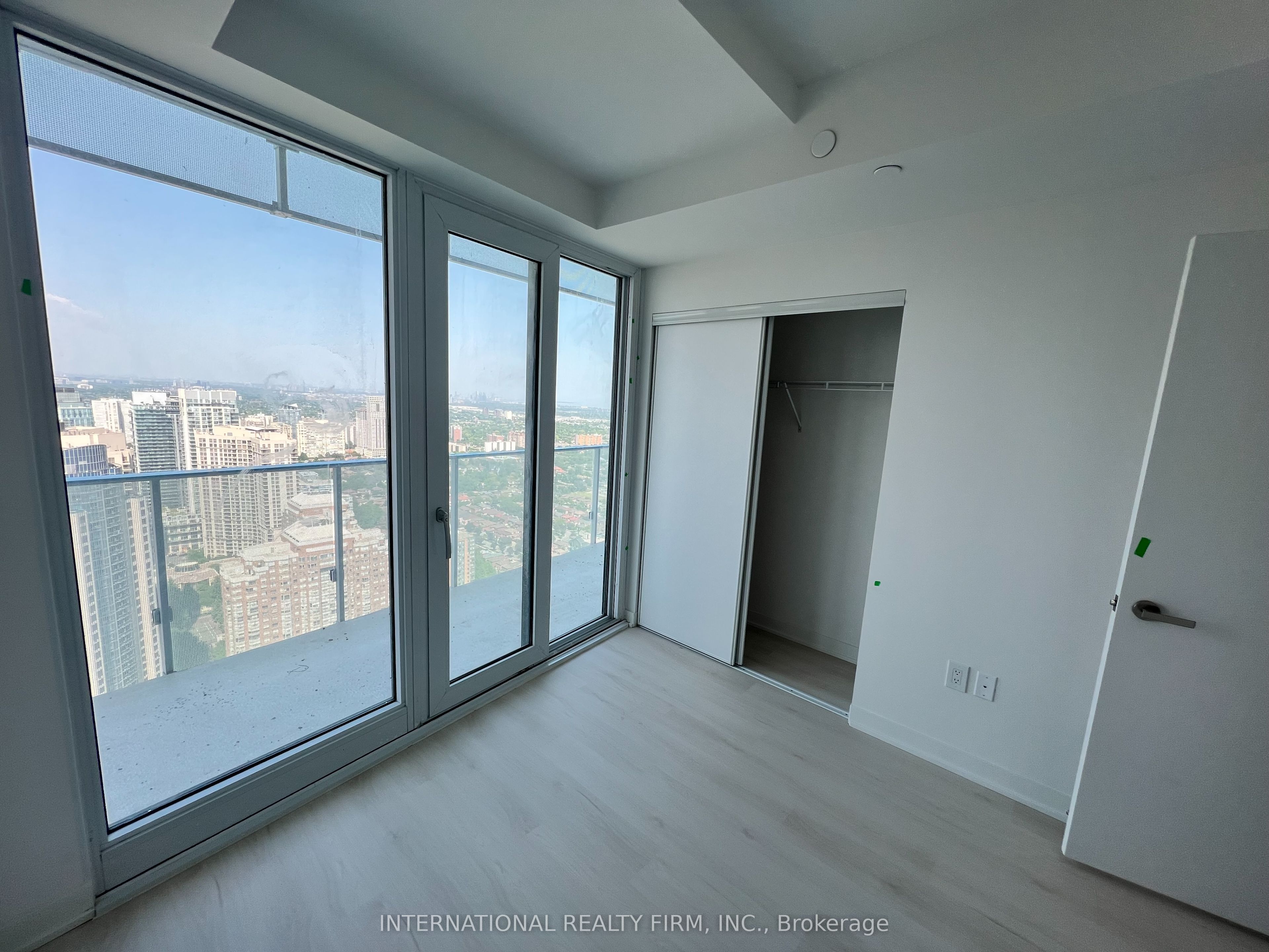 3900 Confederation Parkway 4002, Mississauga, ON L5B 0M3 photo 5