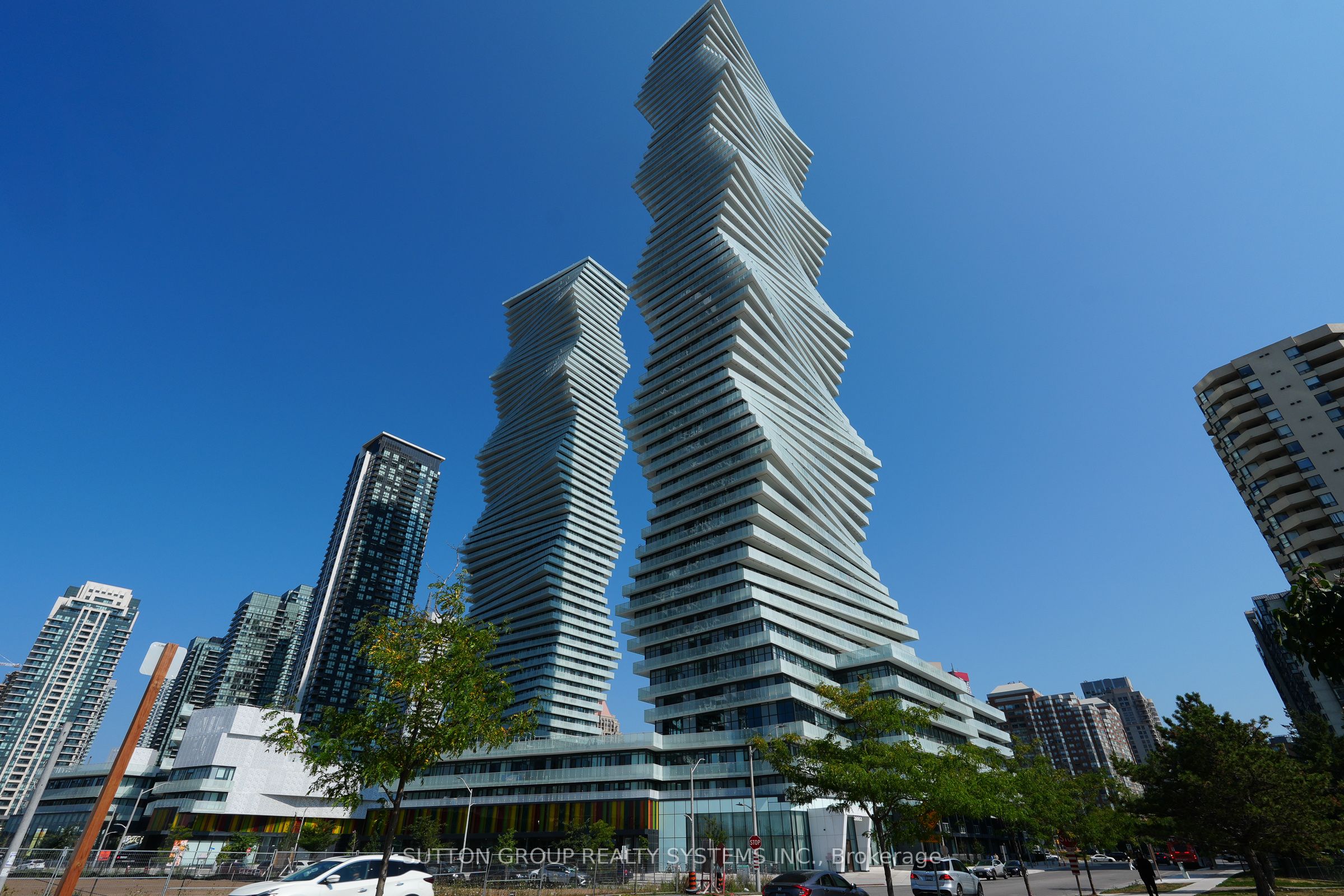 3883 Quartz Road 520, Mississauga, ON L5B 0M4