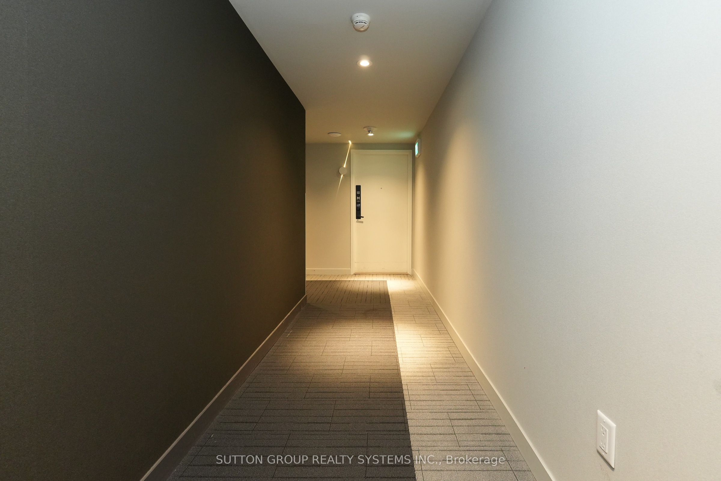 3883 Quartz Road 520, Mississauga, ON L5B 0M4 photo 2