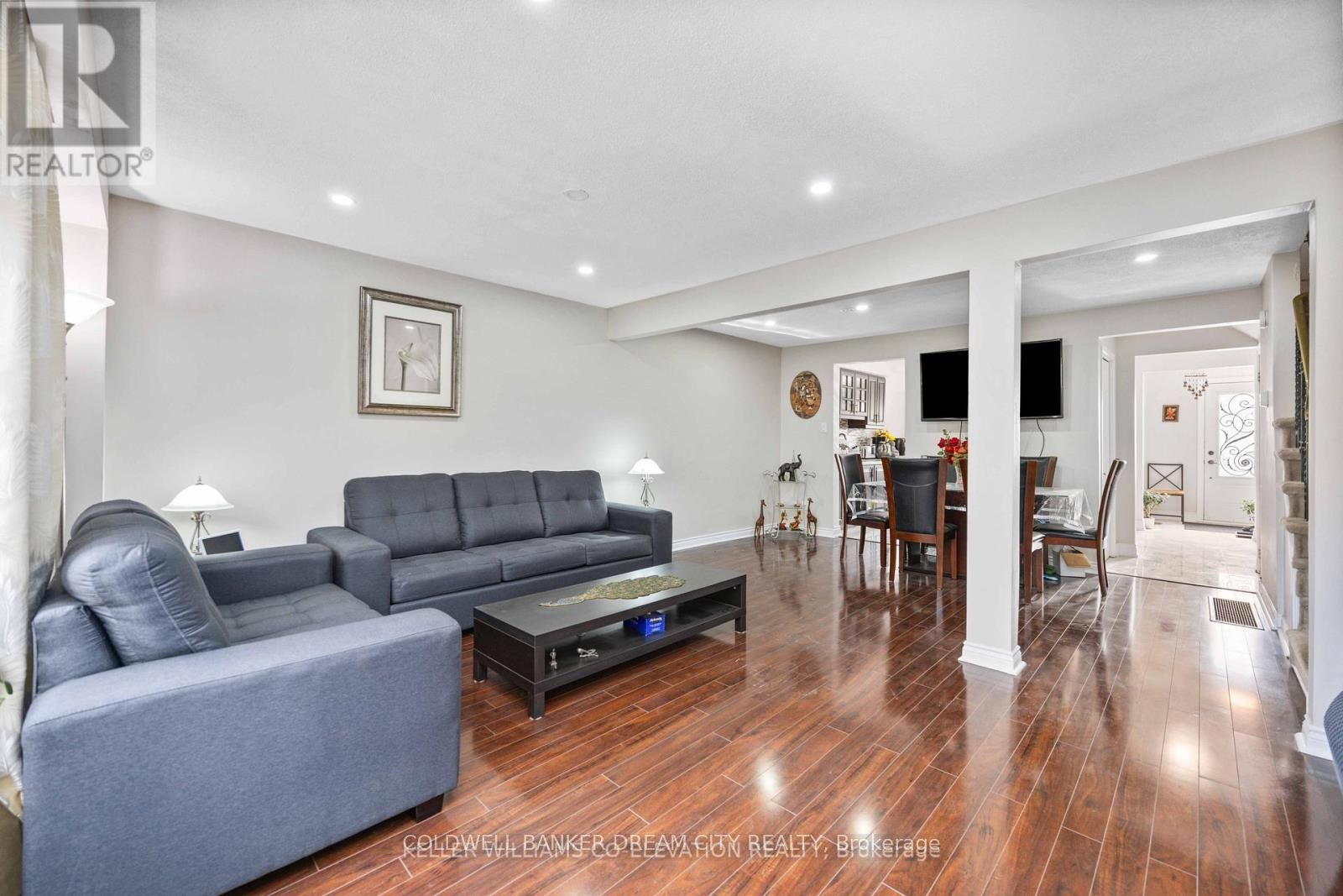 3073 Ireson Court UPPER, Mississauga, ON L4T 1N7 photo 2