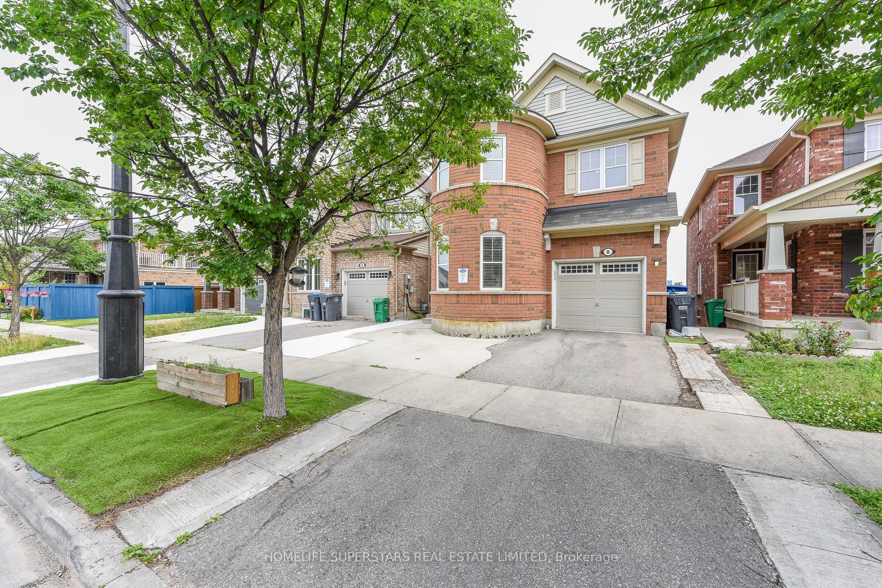 8 Miracle Trail N, Brampton, ON L7A 0Y3