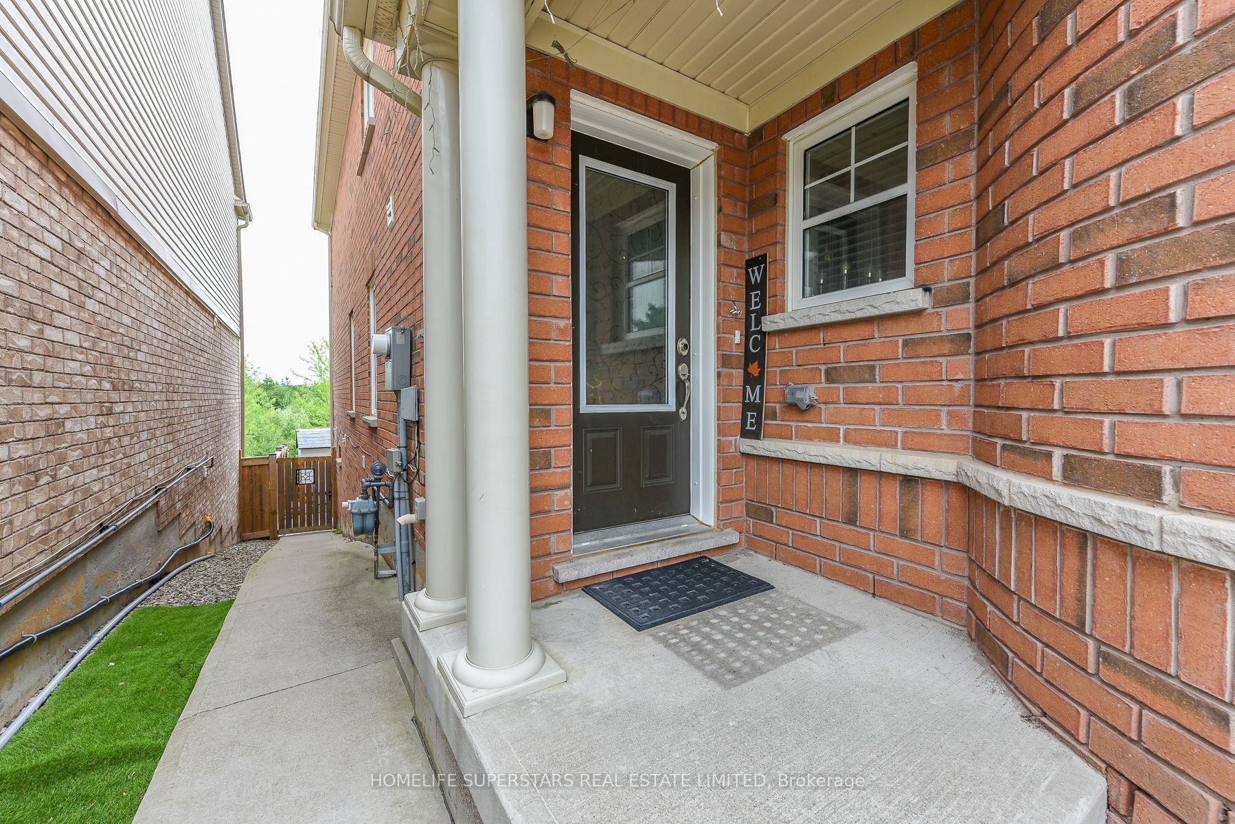 8 Miracle Trail N, Brampton, ON L7A 0Y3 photo 3