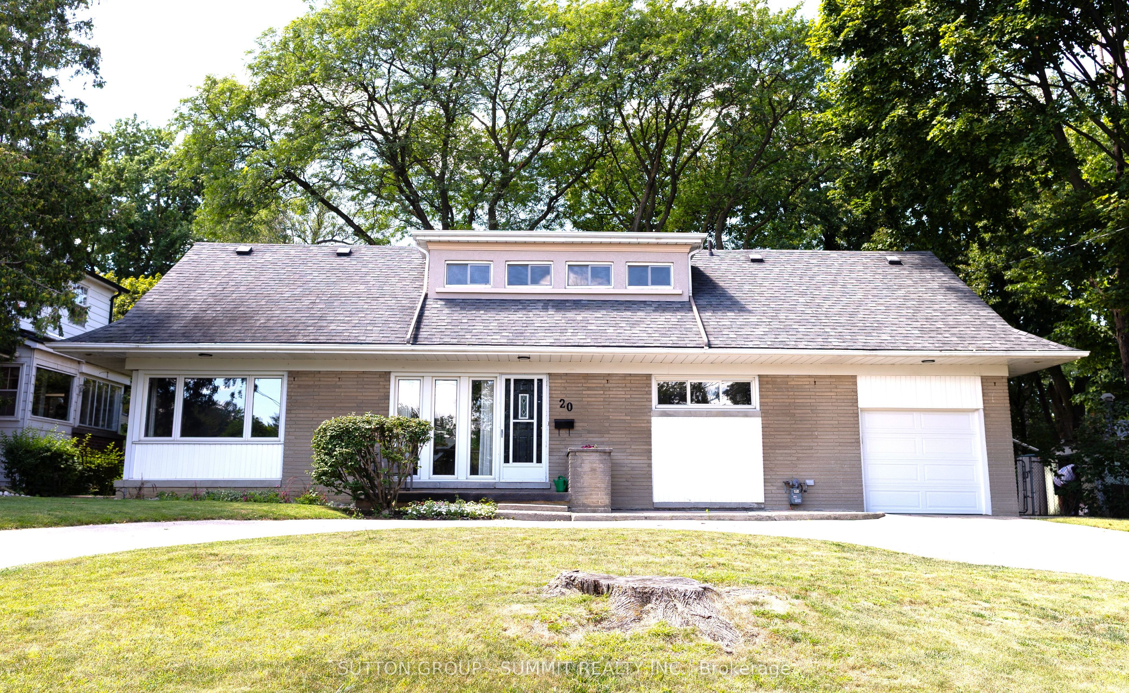 20 Havenridge Drive, Toronto, ON M9P 3M4
