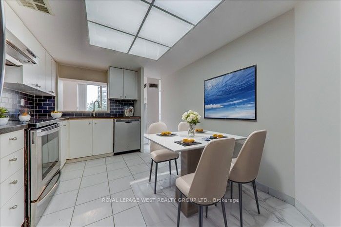1320 Islington Avenue 201, Toronto, ON M9A 5C6