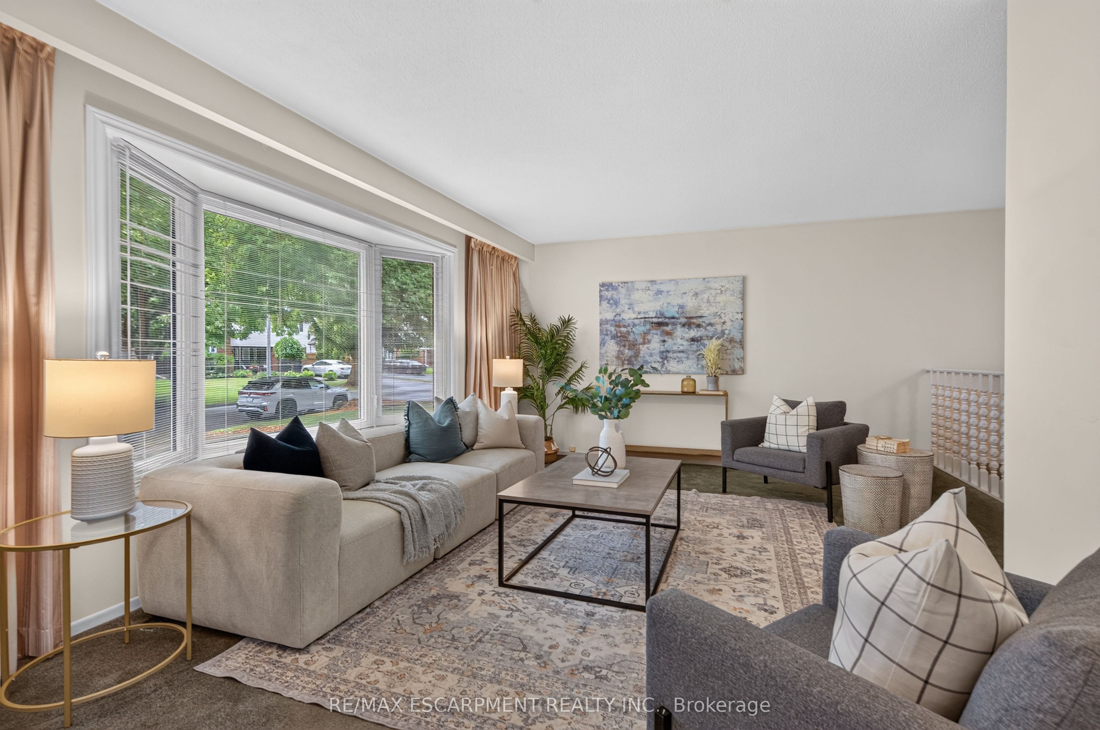 615 Meadow Lane, Burlington, ON L7L 4R9 photo 3